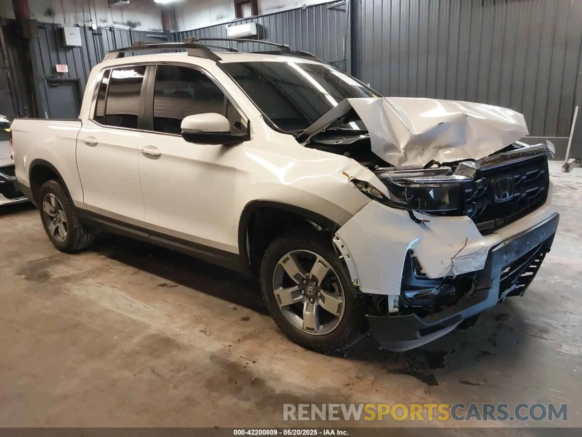 1 Photograph of a damaged car 5FPYK3F51SB009755 HONDA RIDGELINE 2025