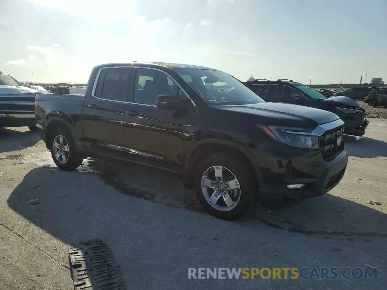 4 Photograph of a damaged car 5FPYK3F53SB012415 HONDA RIDGELINE 2025