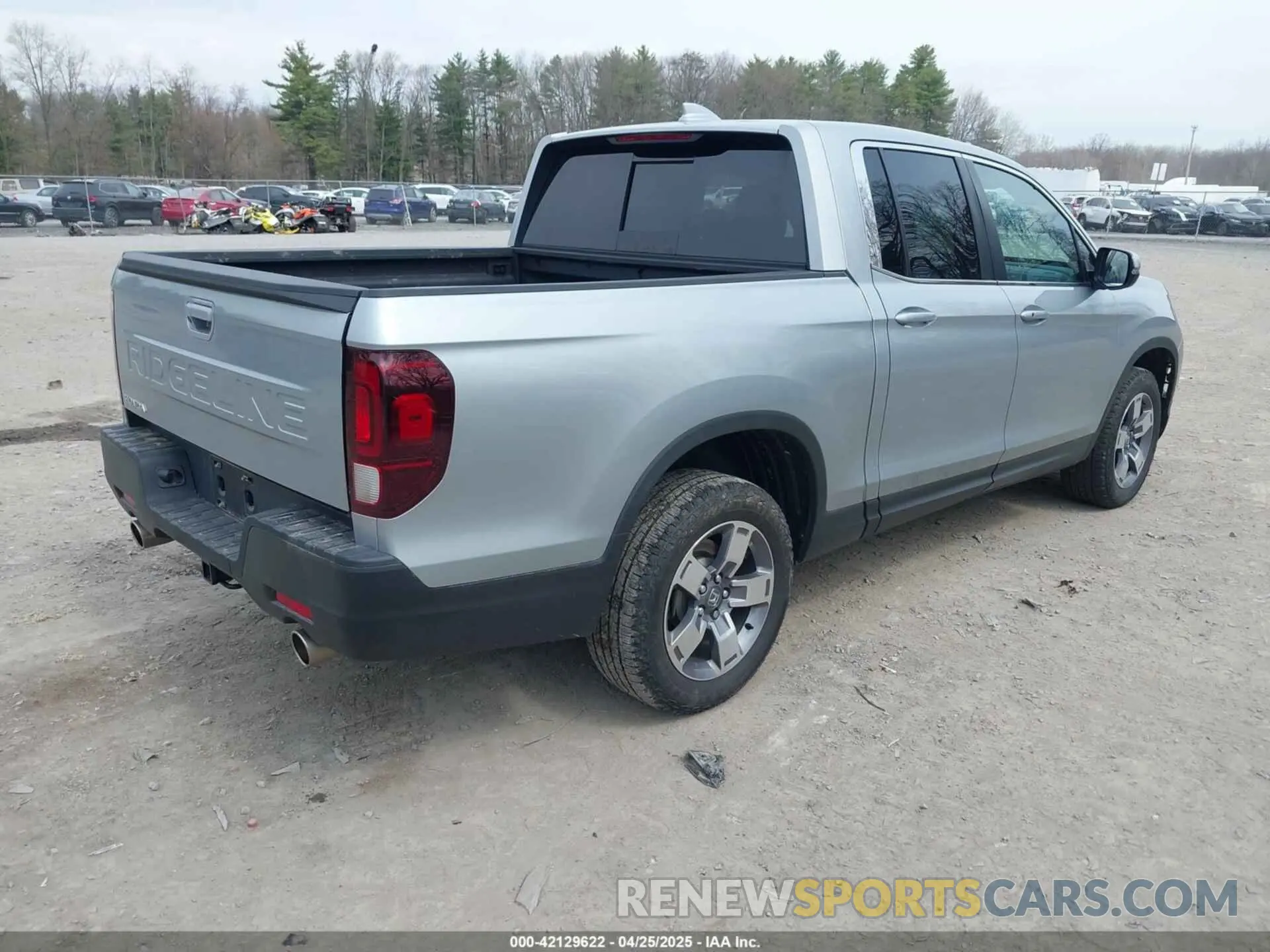 4 Photograph of a damaged car 5FPYK3F57SB001983 HONDA RIDGELINE 2025
