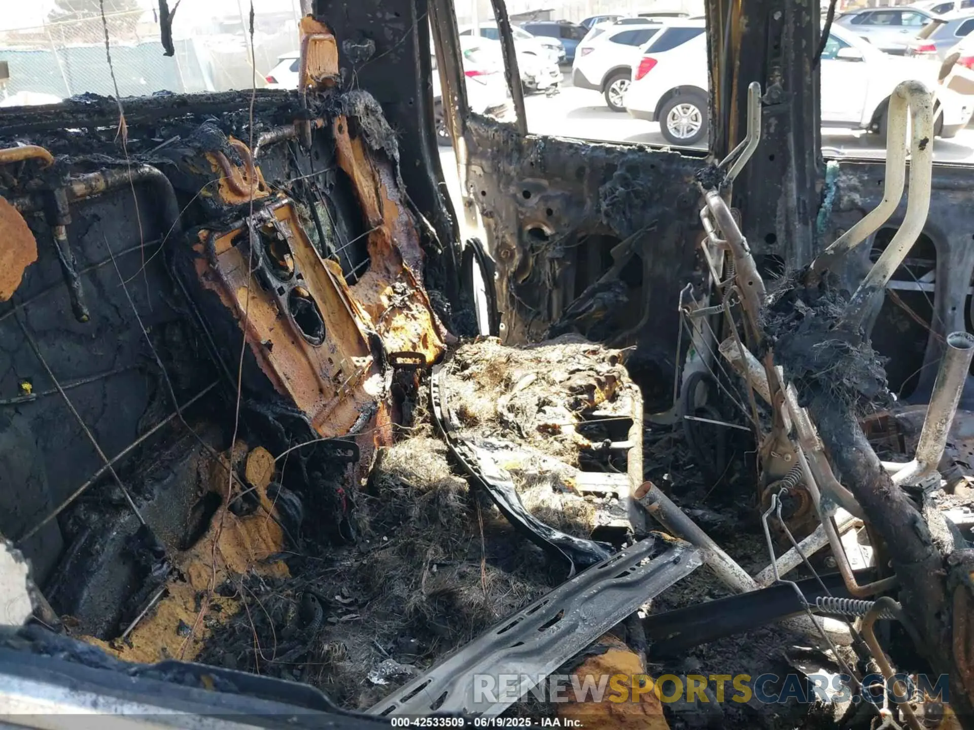 8 Photograph of a damaged car 5FPYK3F5XSB032533 HONDA RIDGELINE 2025