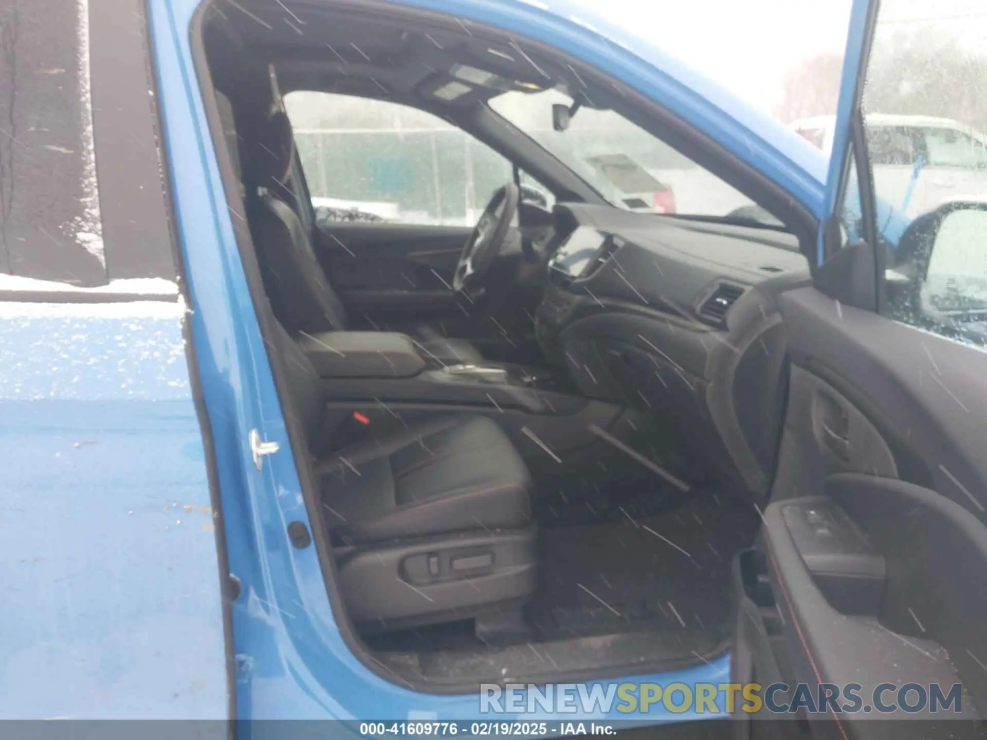 5 Photograph of a damaged car 5FPYK3F68SB015805 HONDA RIDGELINE 2025
