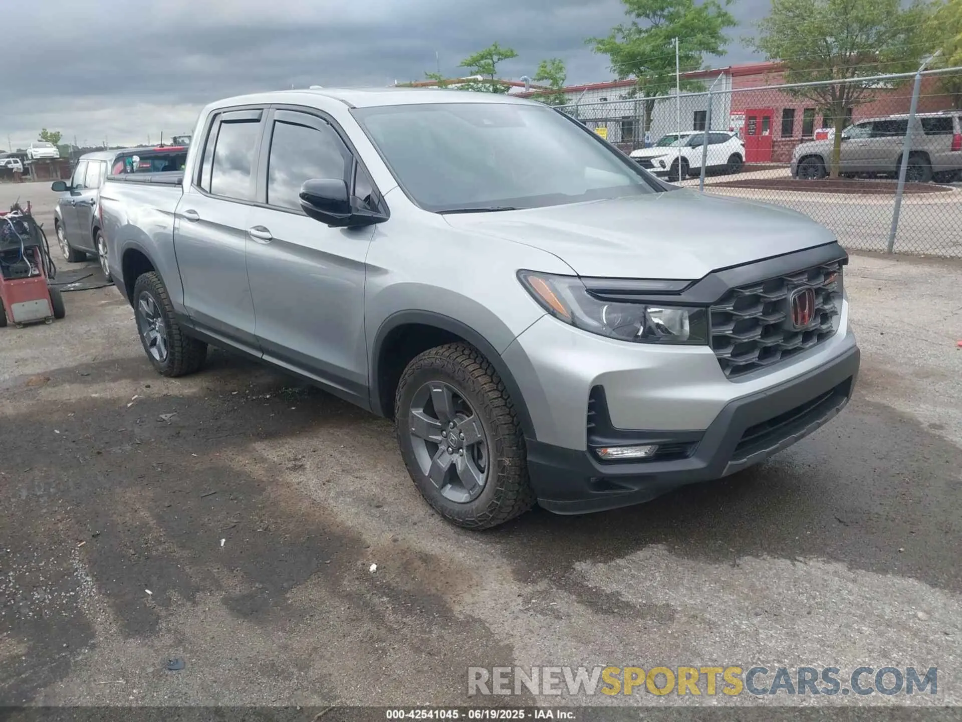 1 Photograph of a damaged car 5FPYK3F68SB017165 HONDA RIDGELINE 2025