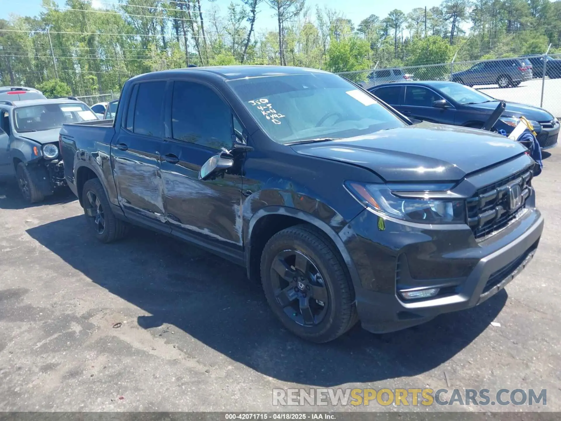 1 Photograph of a damaged car 5FPYK3F85SB016492 HONDA RIDGELINE 2025
