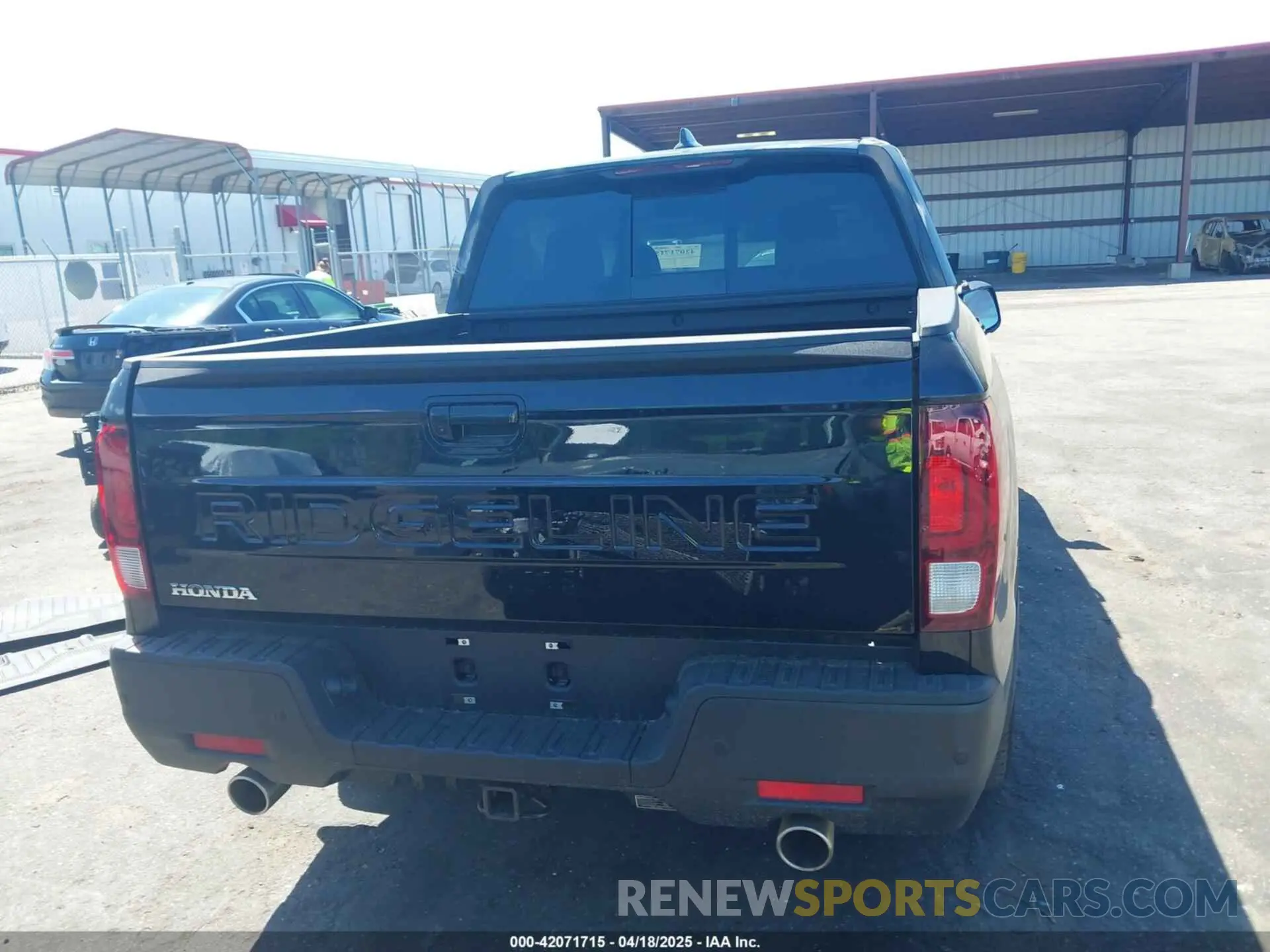 16 Photograph of a damaged car 5FPYK3F85SB016492 HONDA RIDGELINE 2025