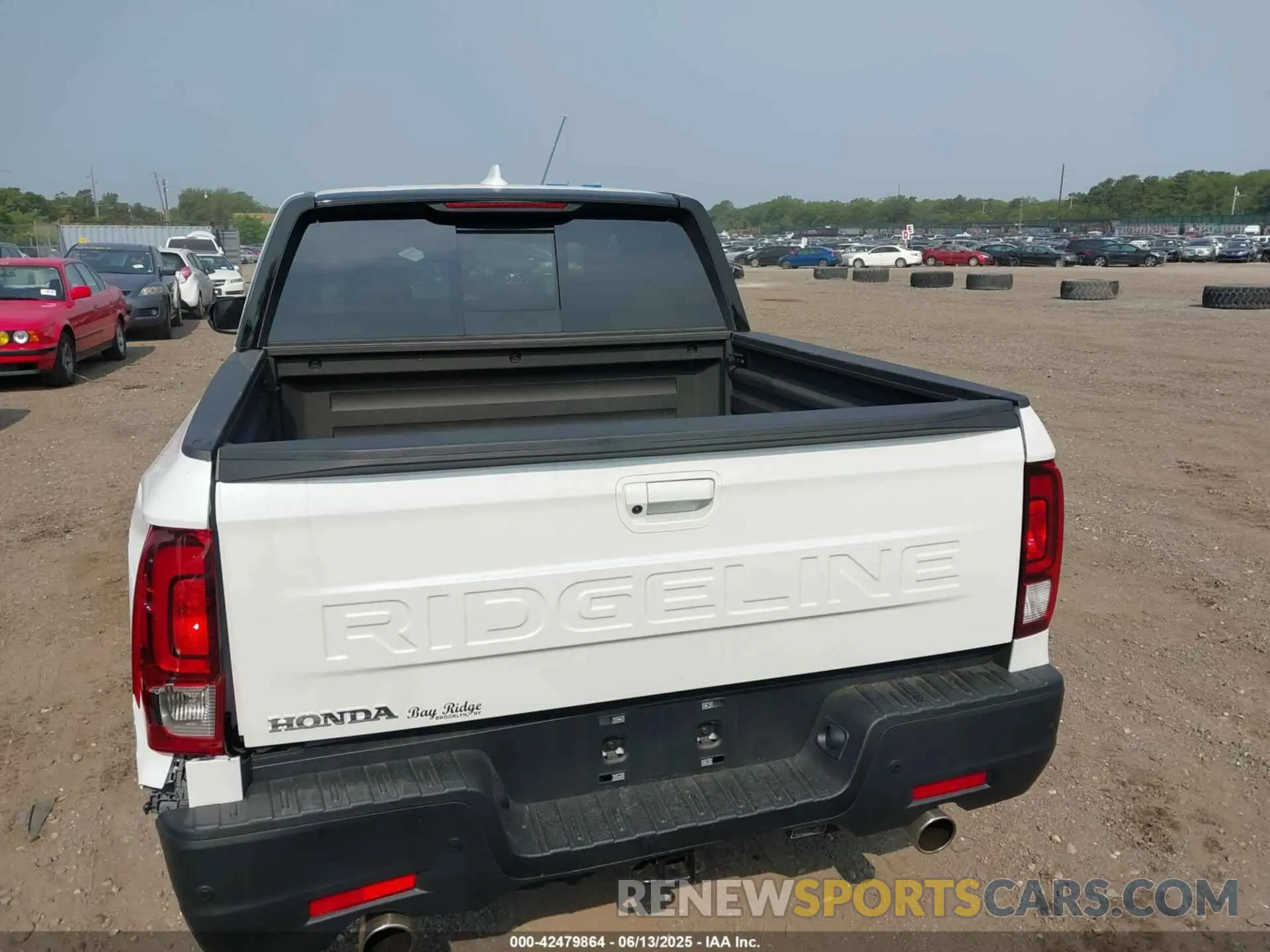 16 Photograph of a damaged car 5FPYK3F87SB025582 HONDA RIDGELINE 2025
