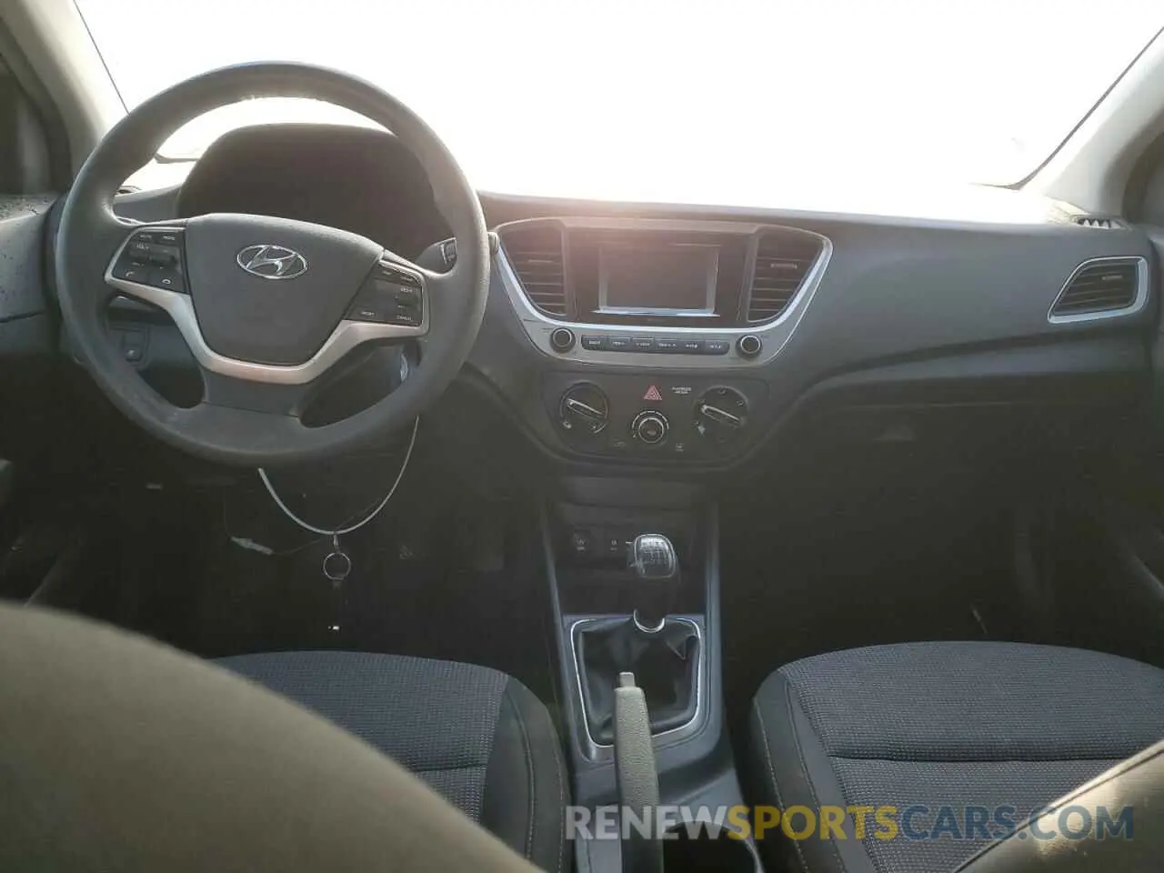 8 Photograph of a damaged car 3KPC24A30KE042444 HYUNDAI ACCENT 2019