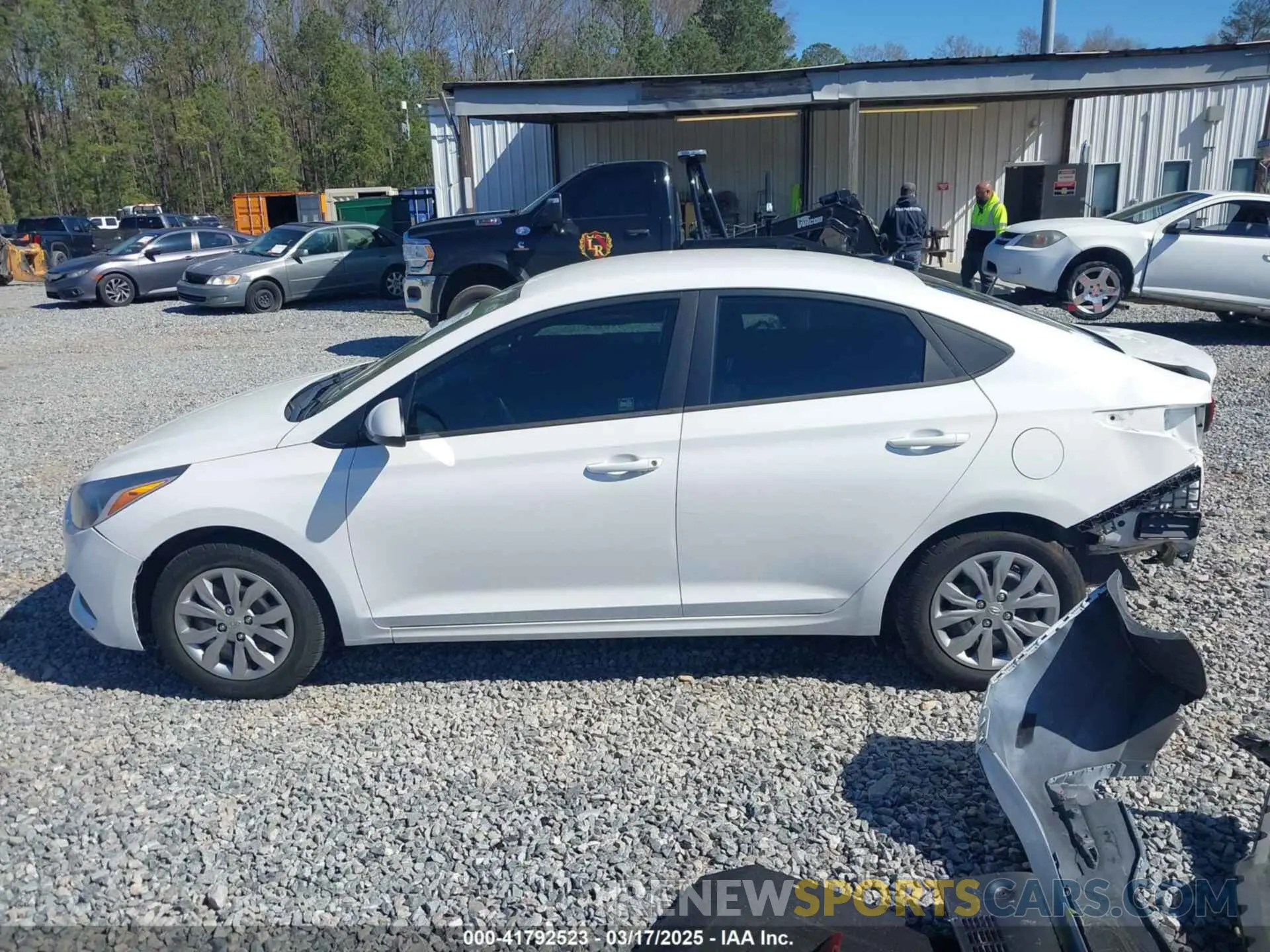 15 Photograph of a damaged car 3KPC24A30KE049717 HYUNDAI ACCENT 2019