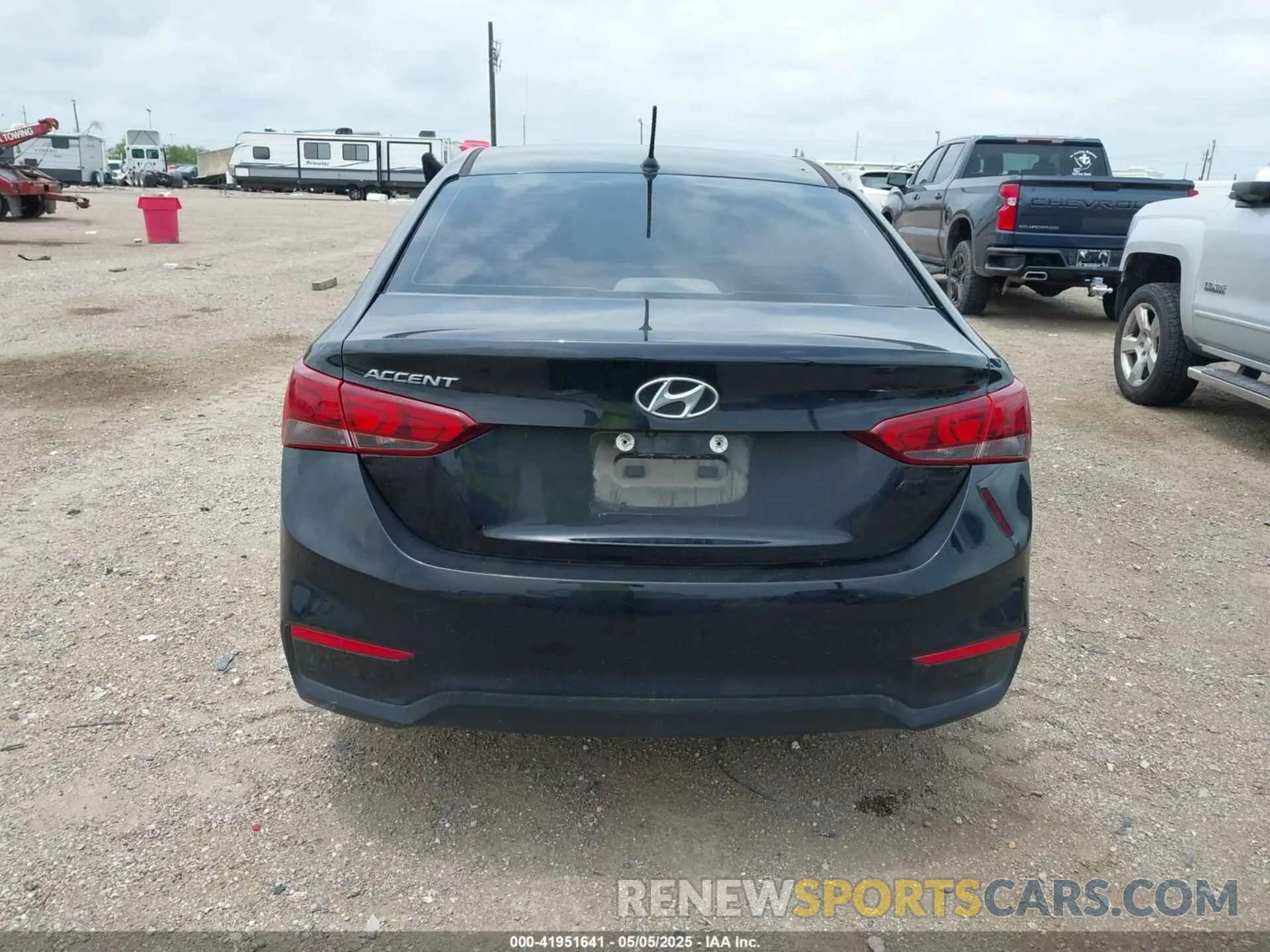 16 Photograph of a damaged car 3KPC24A30KE051161 HYUNDAI ACCENT 2019