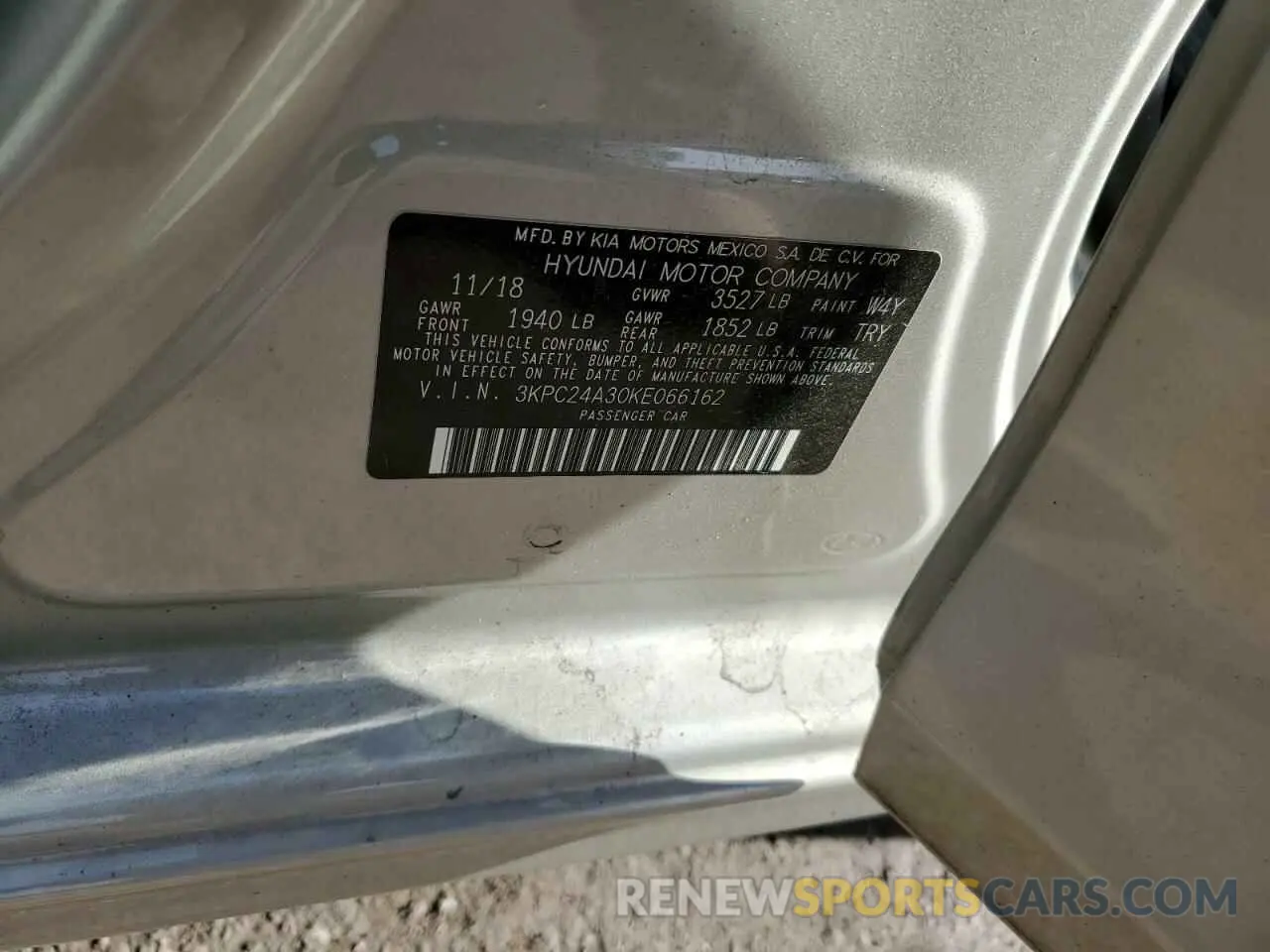 12 Photograph of a damaged car 3KPC24A30KE066162 HYUNDAI ACCENT 2019