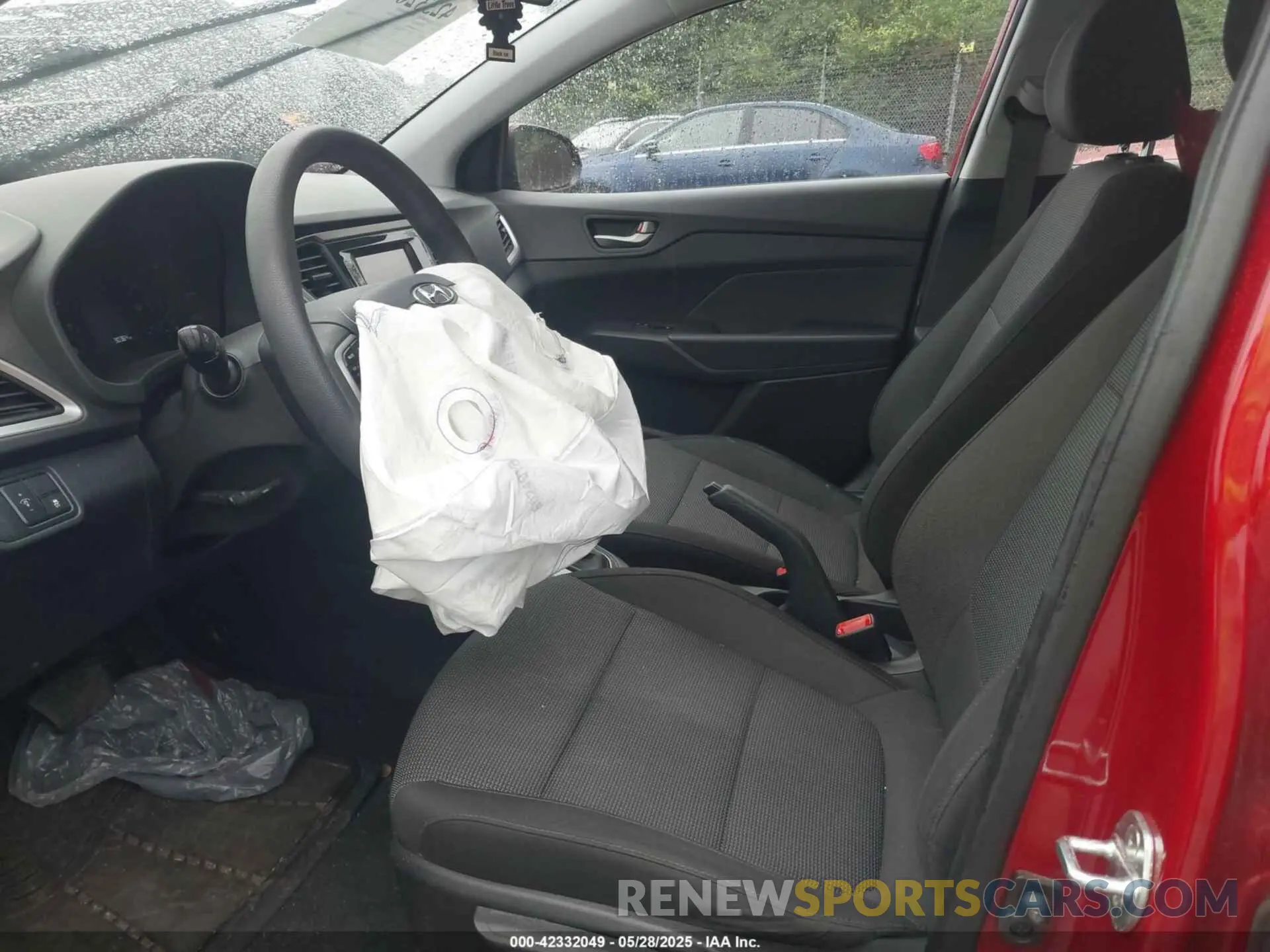 5 Photograph of a damaged car 3KPC24A30KE066839 HYUNDAI ACCENT 2019