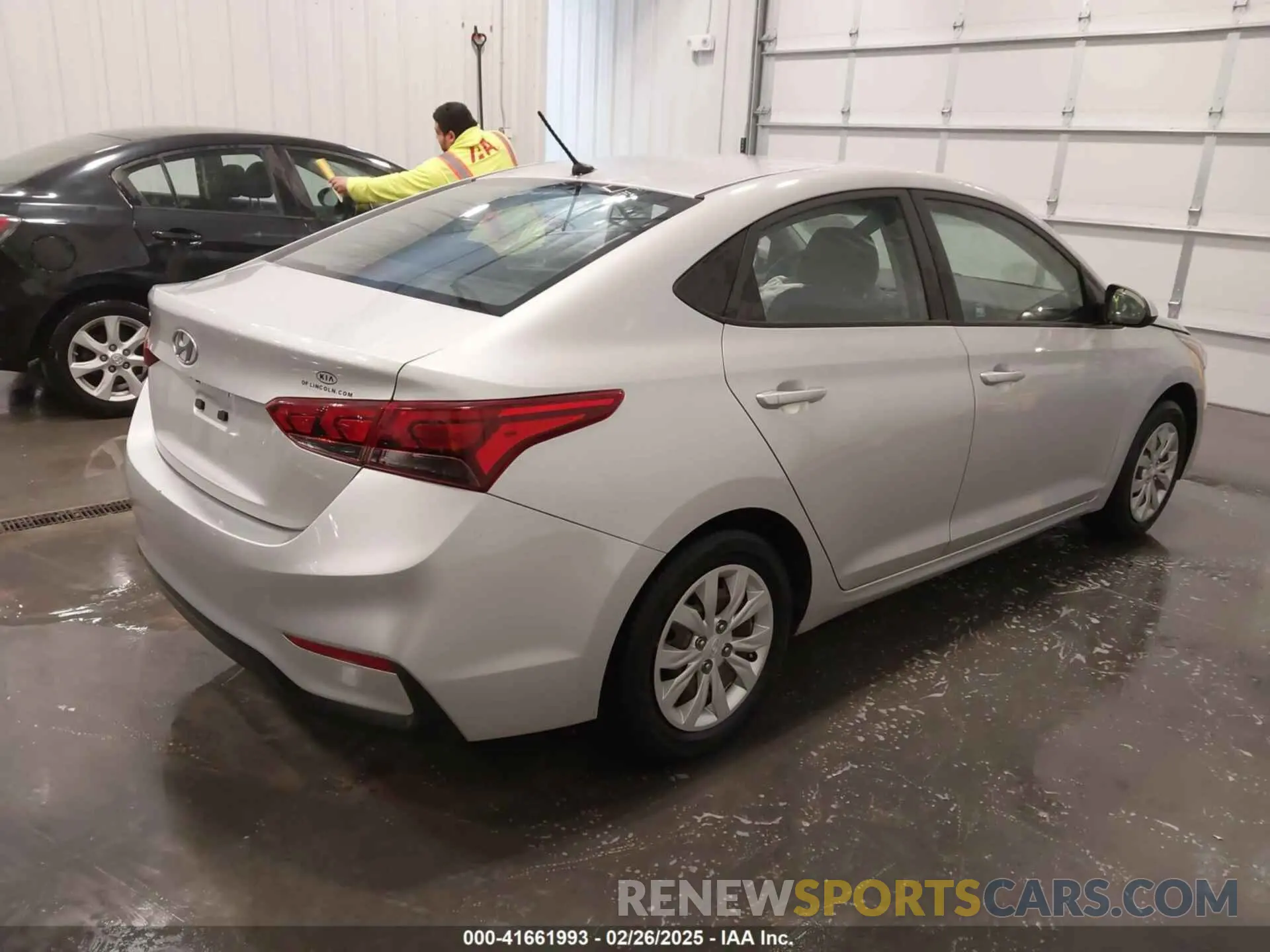 4 Photograph of a damaged car 3KPC24A30KE068820 HYUNDAI ACCENT 2019