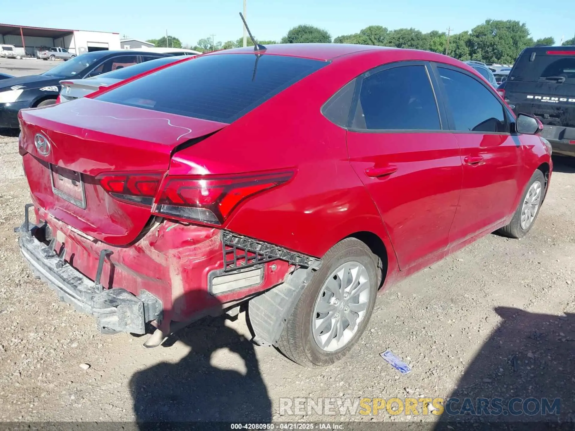 4 Photograph of a damaged car 3KPC24A30KE073130 HYUNDAI ACCENT 2019