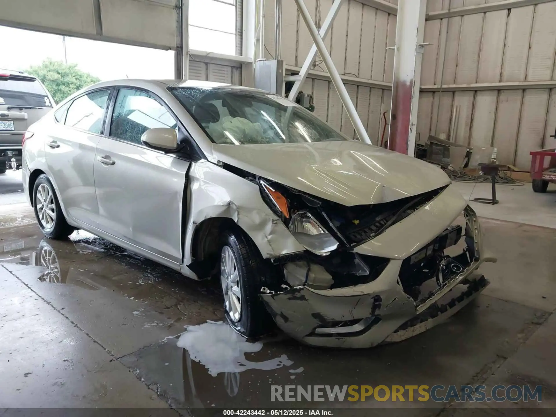 1 Photograph of a damaged car 3KPC24A31KE061360 HYUNDAI ACCENT 2019