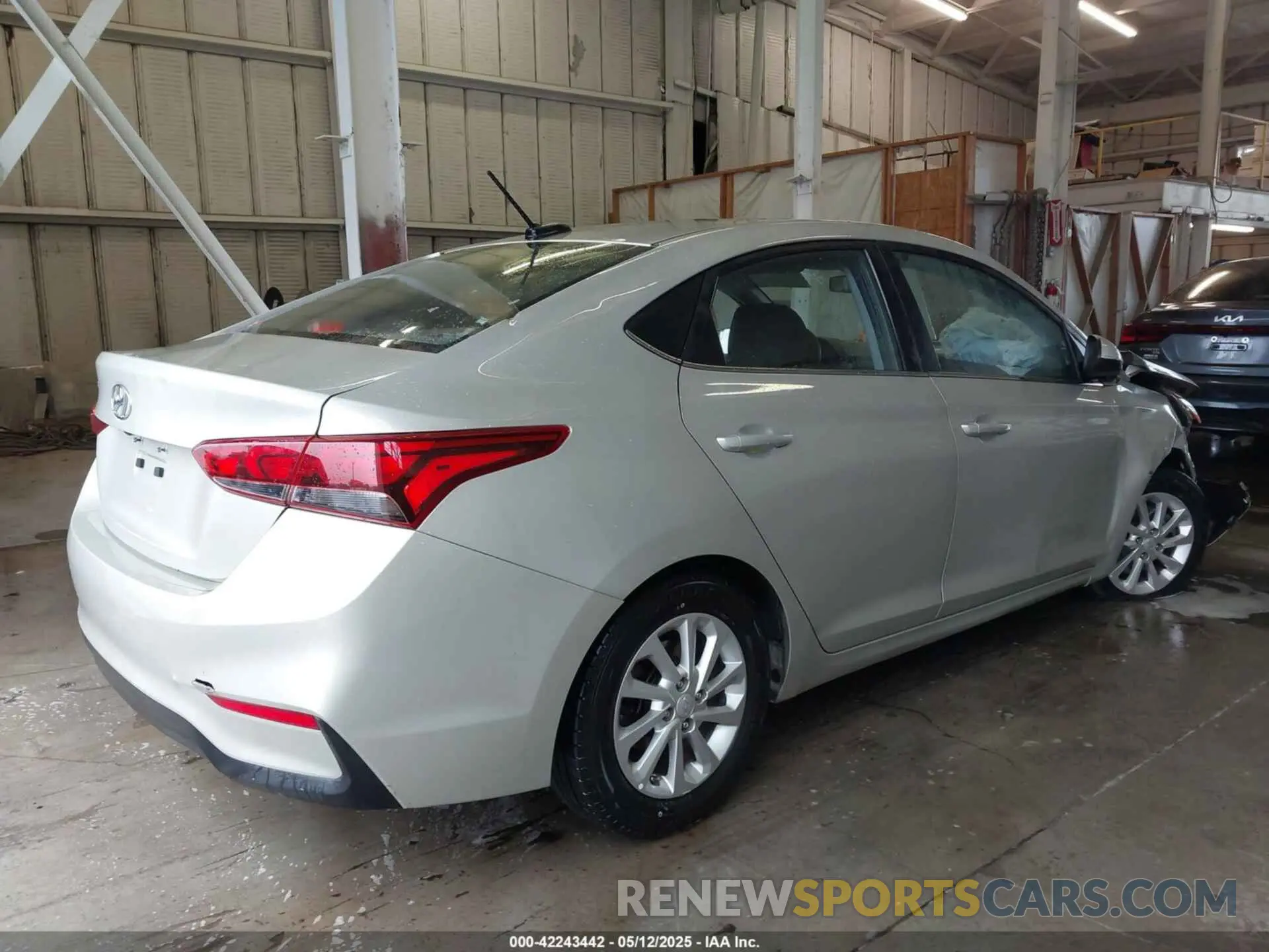 4 Photograph of a damaged car 3KPC24A31KE061360 HYUNDAI ACCENT 2019