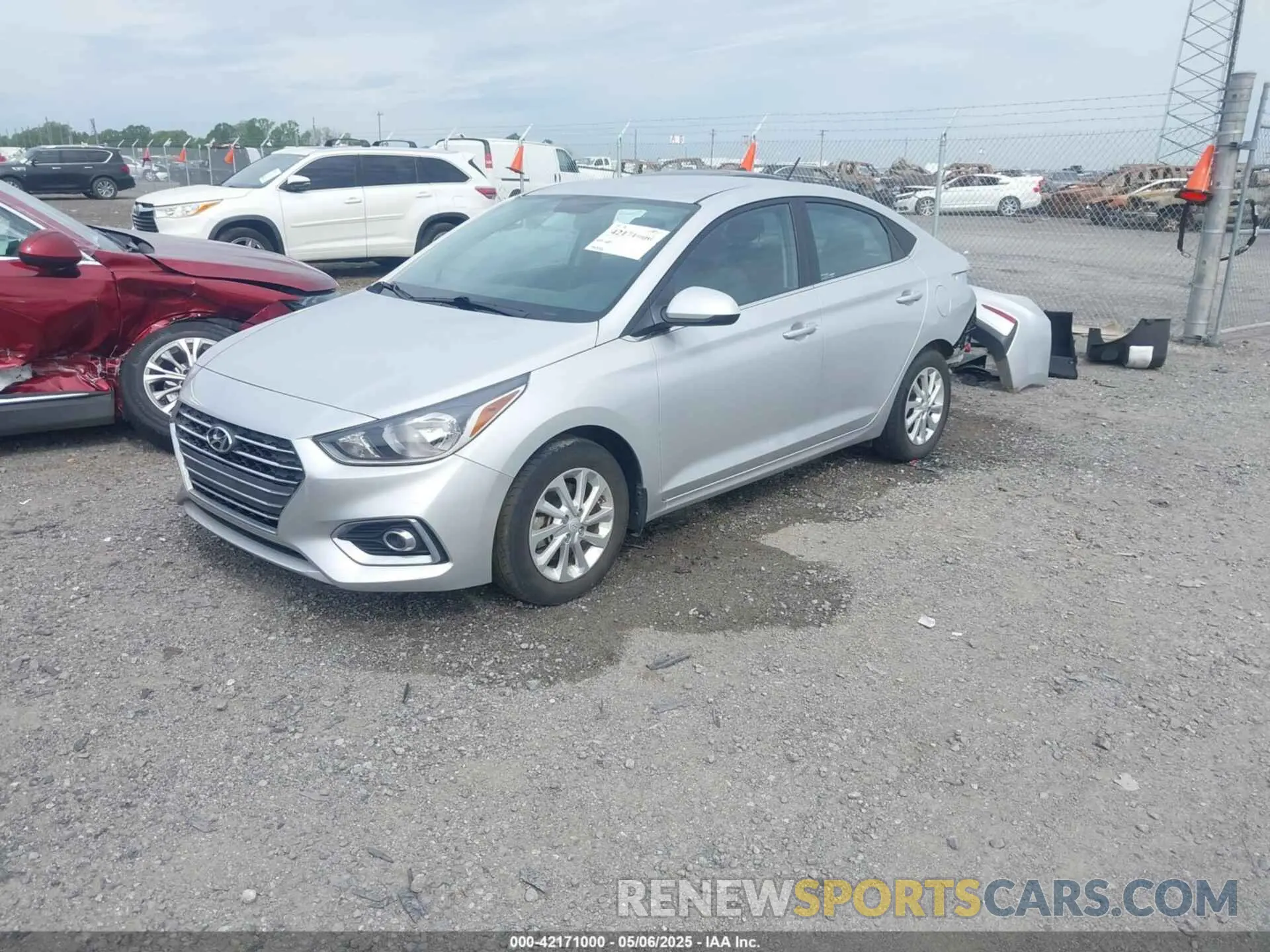 2 Photograph of a damaged car 3KPC24A31KE069202 HYUNDAI ACCENT 2019