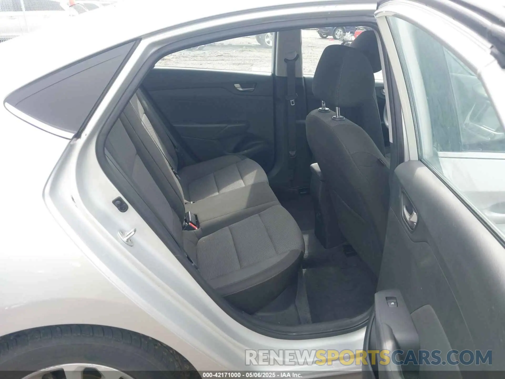 8 Photograph of a damaged car 3KPC24A31KE069202 HYUNDAI ACCENT 2019