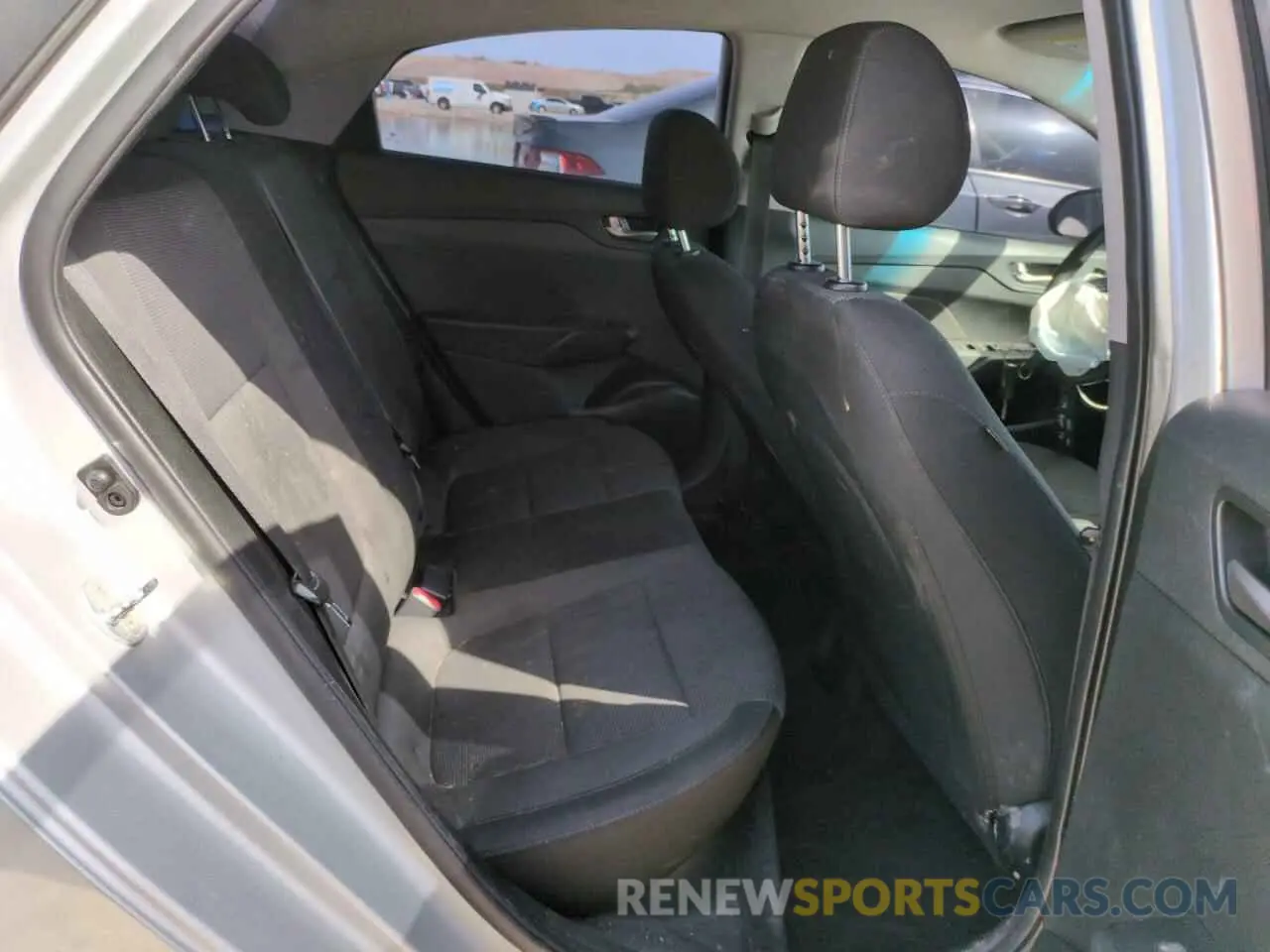 11 Photograph of a damaged car 3KPC24A31KE083990 HYUNDAI ACCENT 2019