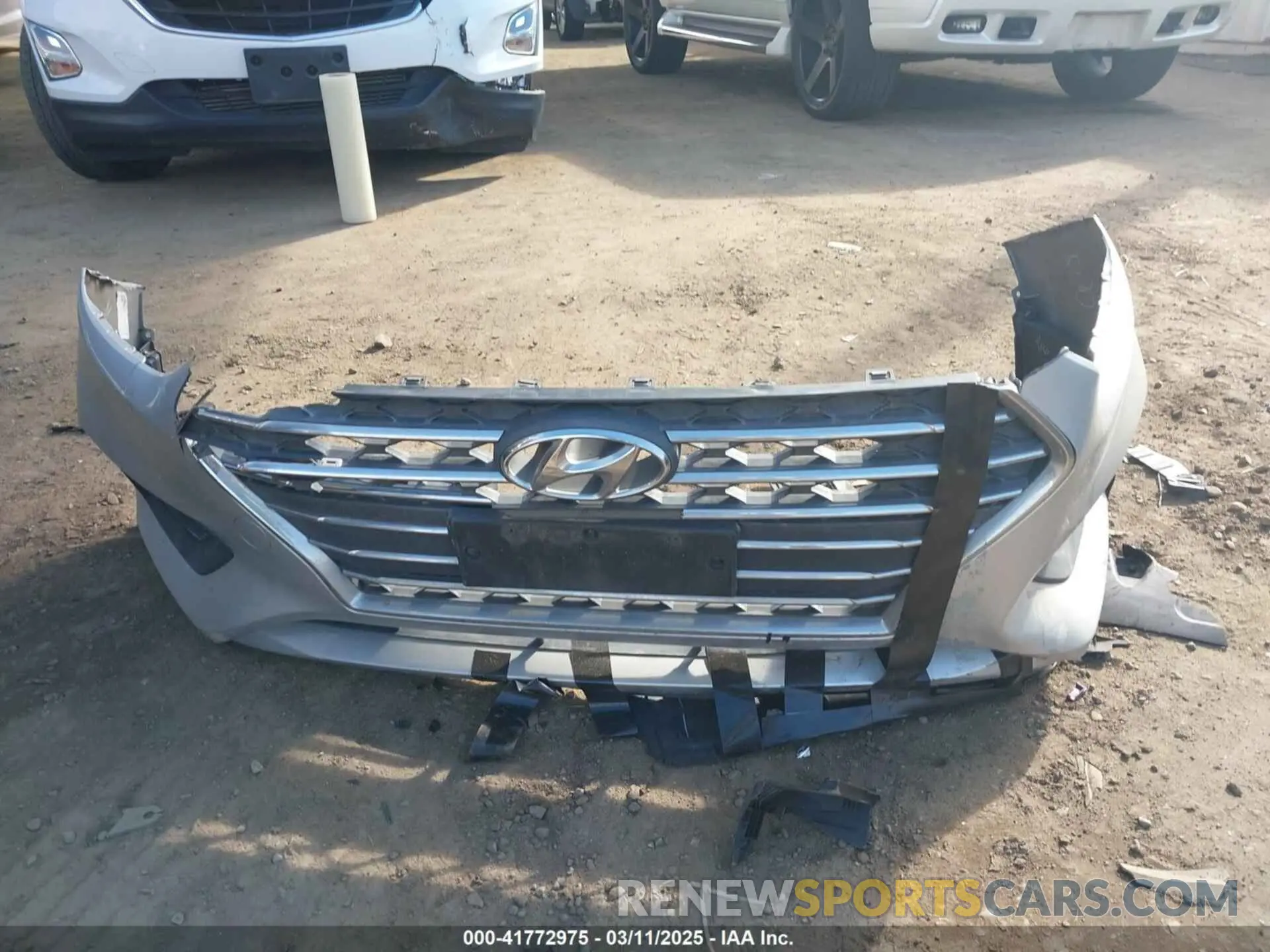 12 Photograph of a damaged car 3KPC24A32KE053705 HYUNDAI ACCENT 2019