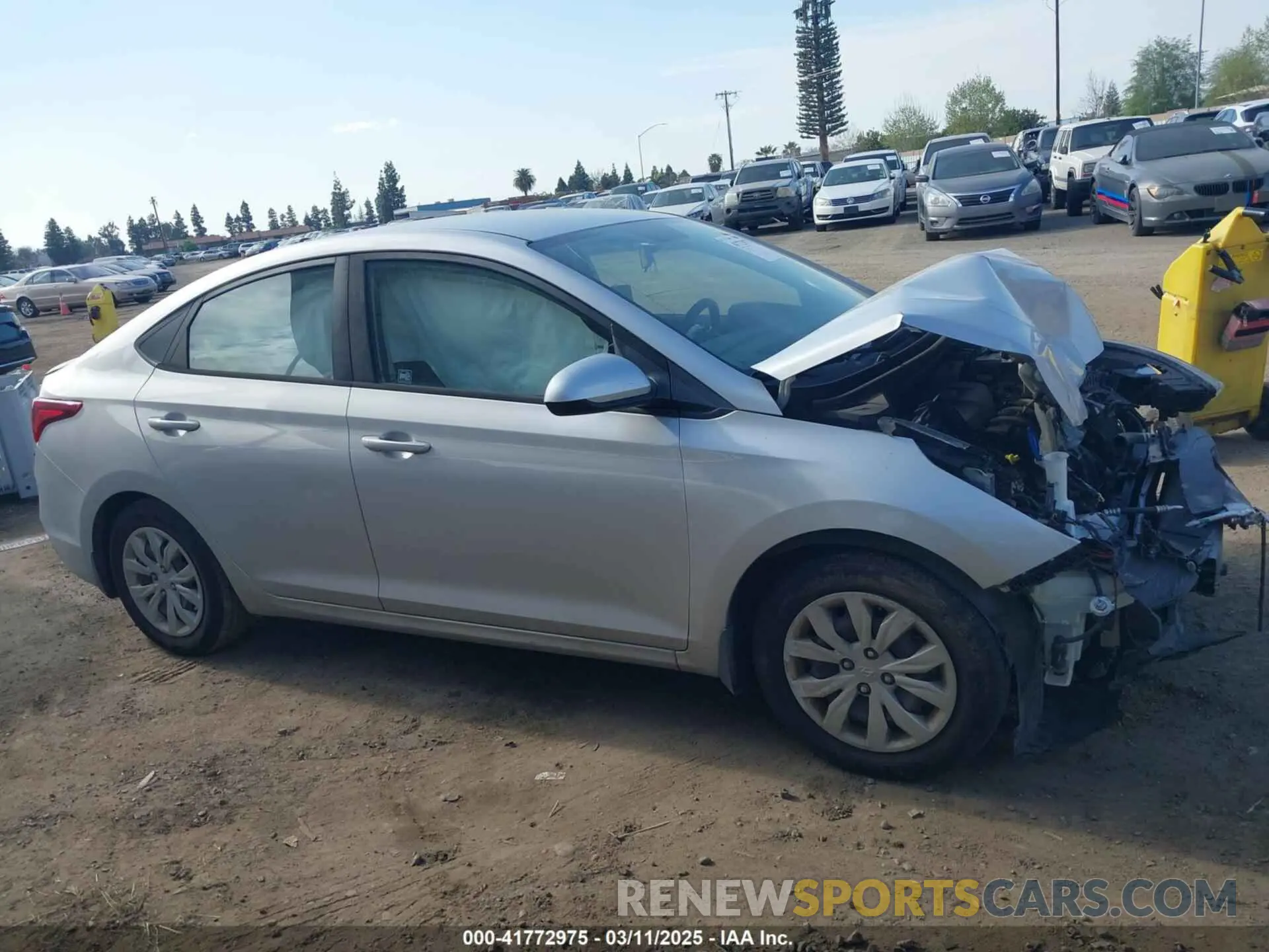 14 Photograph of a damaged car 3KPC24A32KE053705 HYUNDAI ACCENT 2019