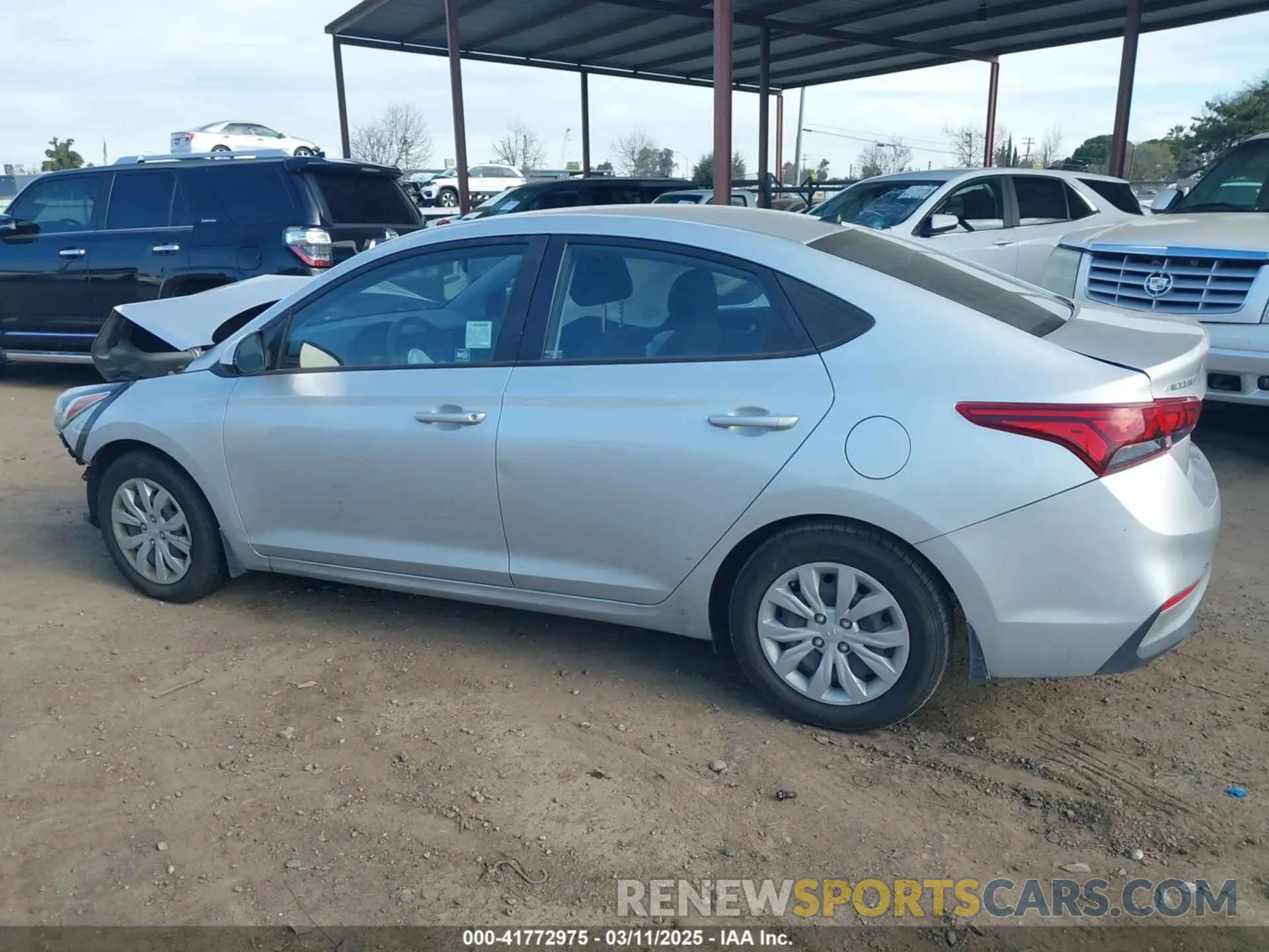 15 Photograph of a damaged car 3KPC24A32KE053705 HYUNDAI ACCENT 2019