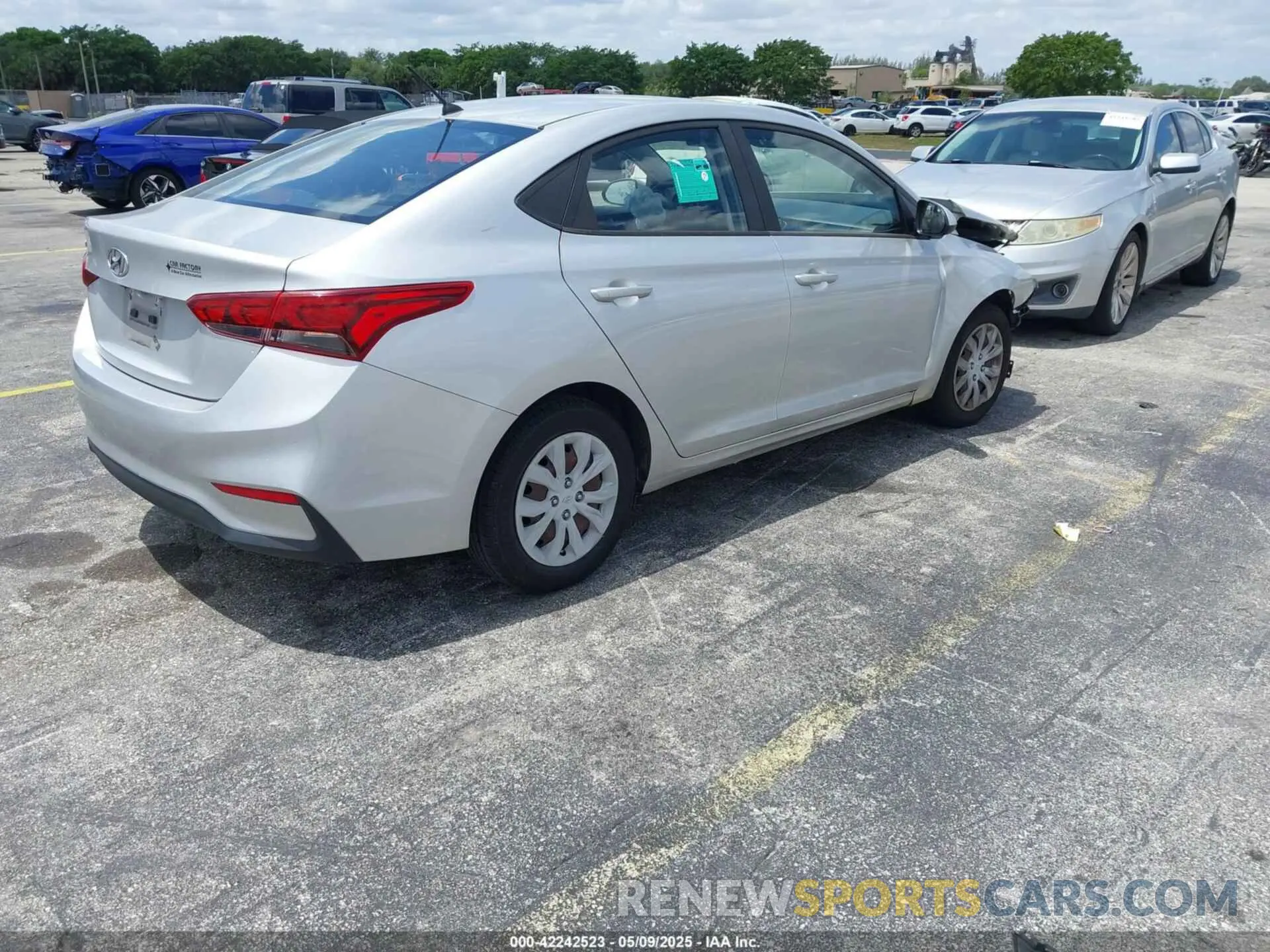 4 Photograph of a damaged car 3KPC24A32KE057947 HYUNDAI ACCENT 2019