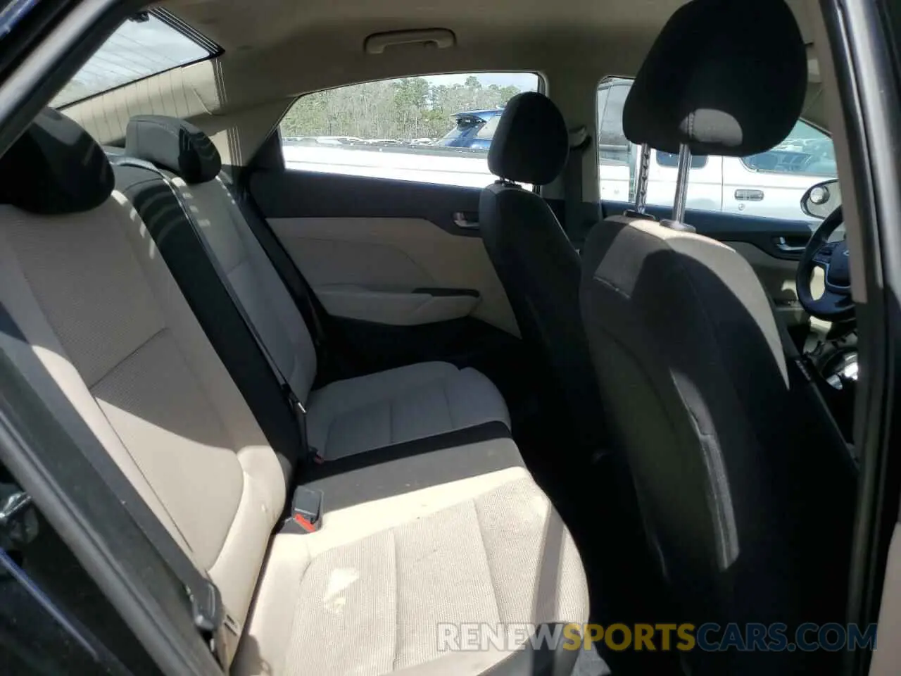 10 Photograph of a damaged car 3KPC24A32KE065711 HYUNDAI ACCENT 2019