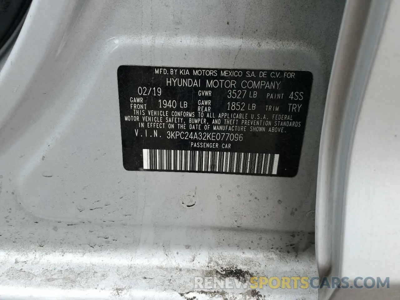12 Photograph of a damaged car 3KPC24A32KE077096 HYUNDAI ACCENT 2019