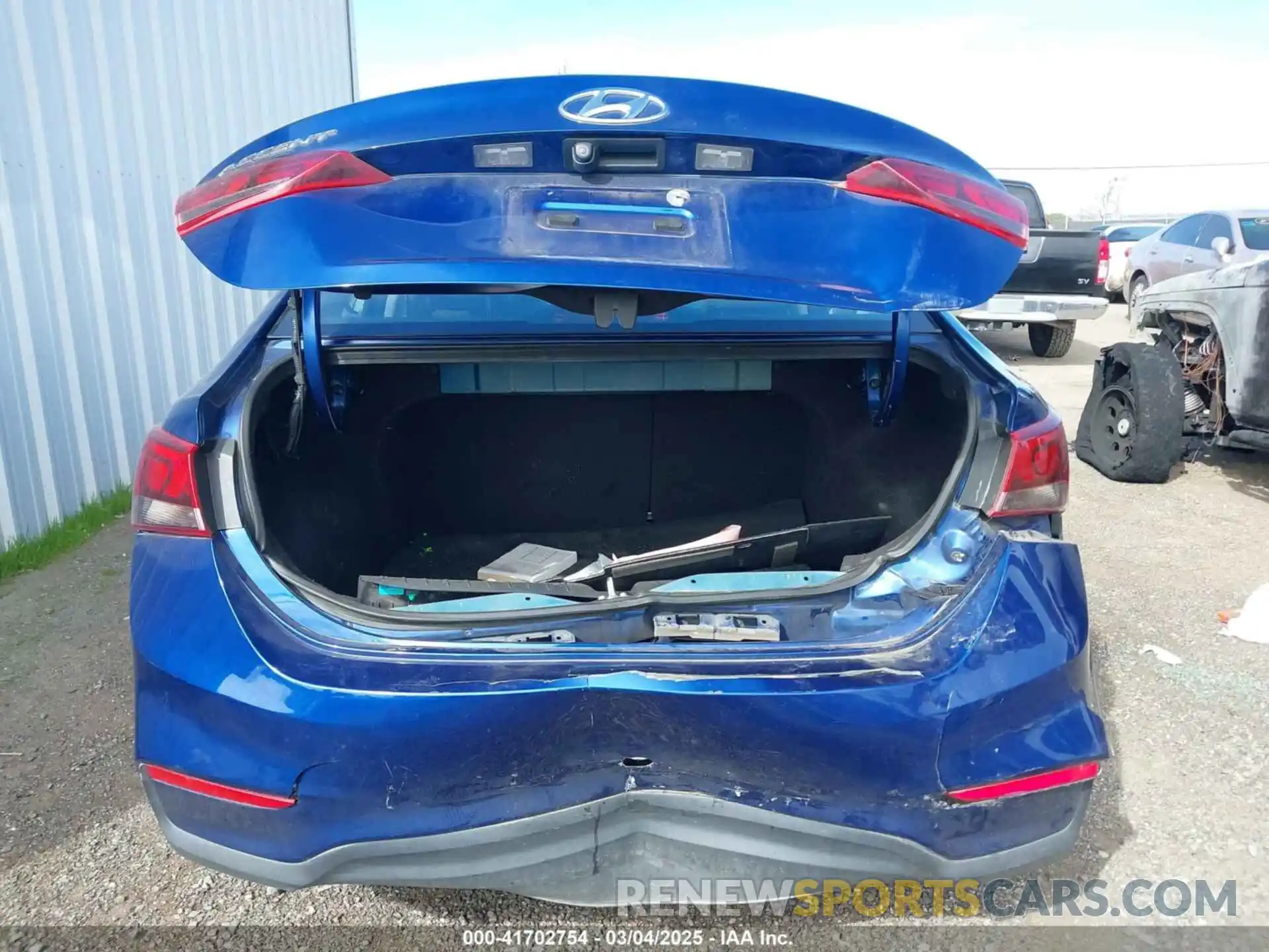 16 Photograph of a damaged car 3KPC24A33KE040414 HYUNDAI ACCENT 2019