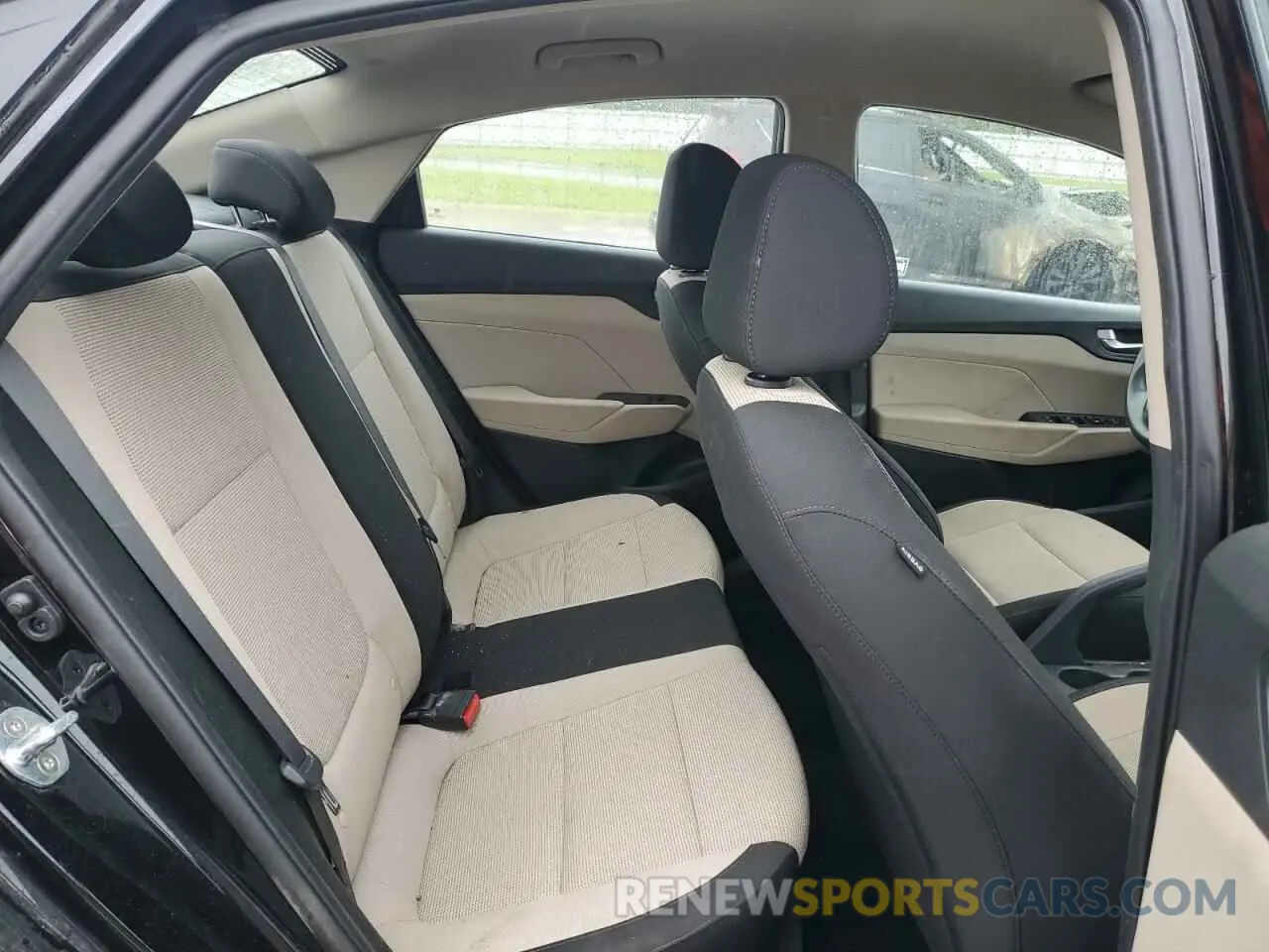 10 Photograph of a damaged car 3KPC24A33KE065135 HYUNDAI ACCENT 2019