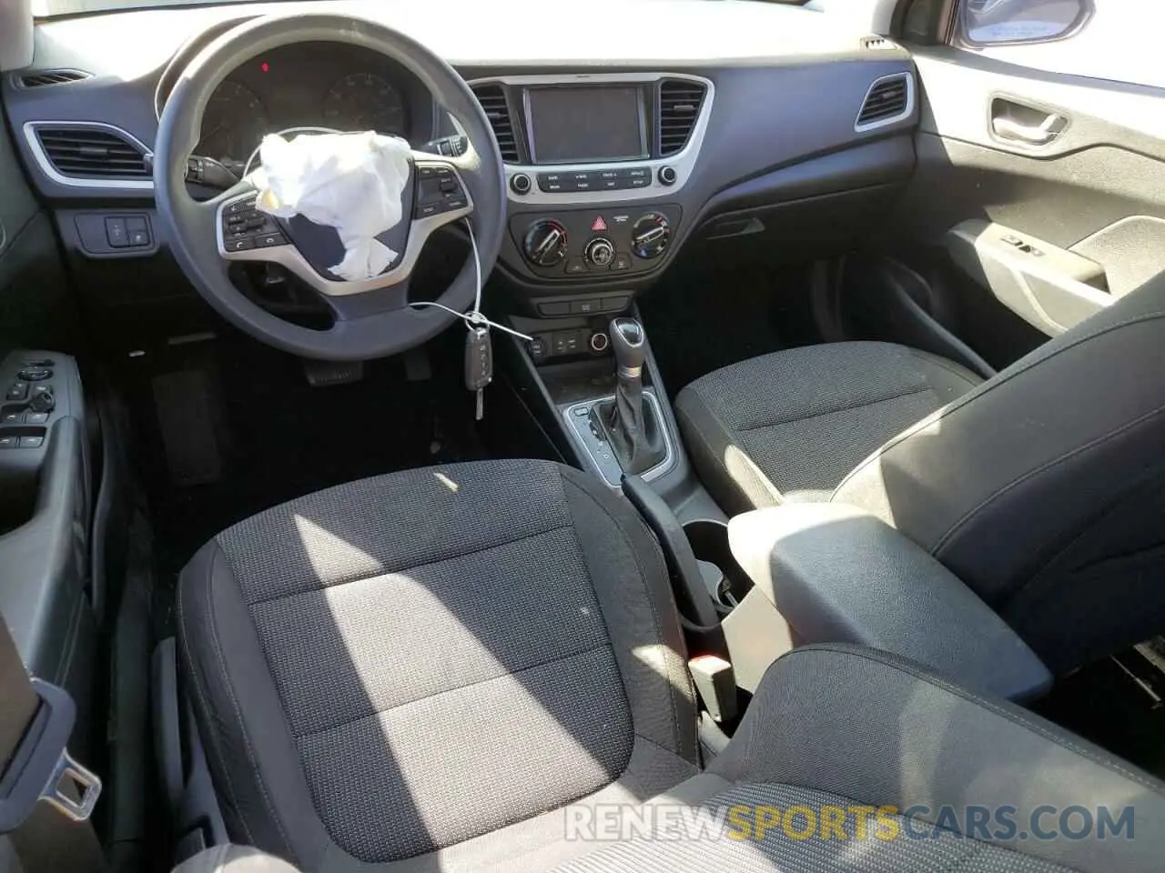 8 Photograph of a damaged car 3KPC24A33KE069542 HYUNDAI ACCENT 2019