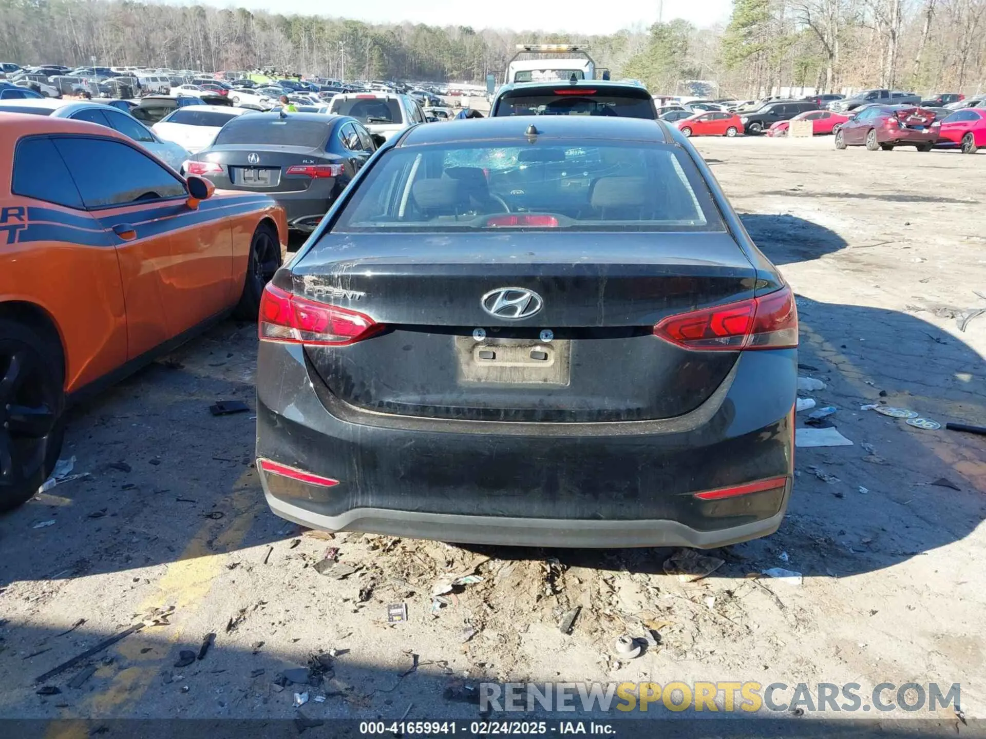 16 Photograph of a damaged car 3KPC24A33KE073090 HYUNDAI ACCENT 2019