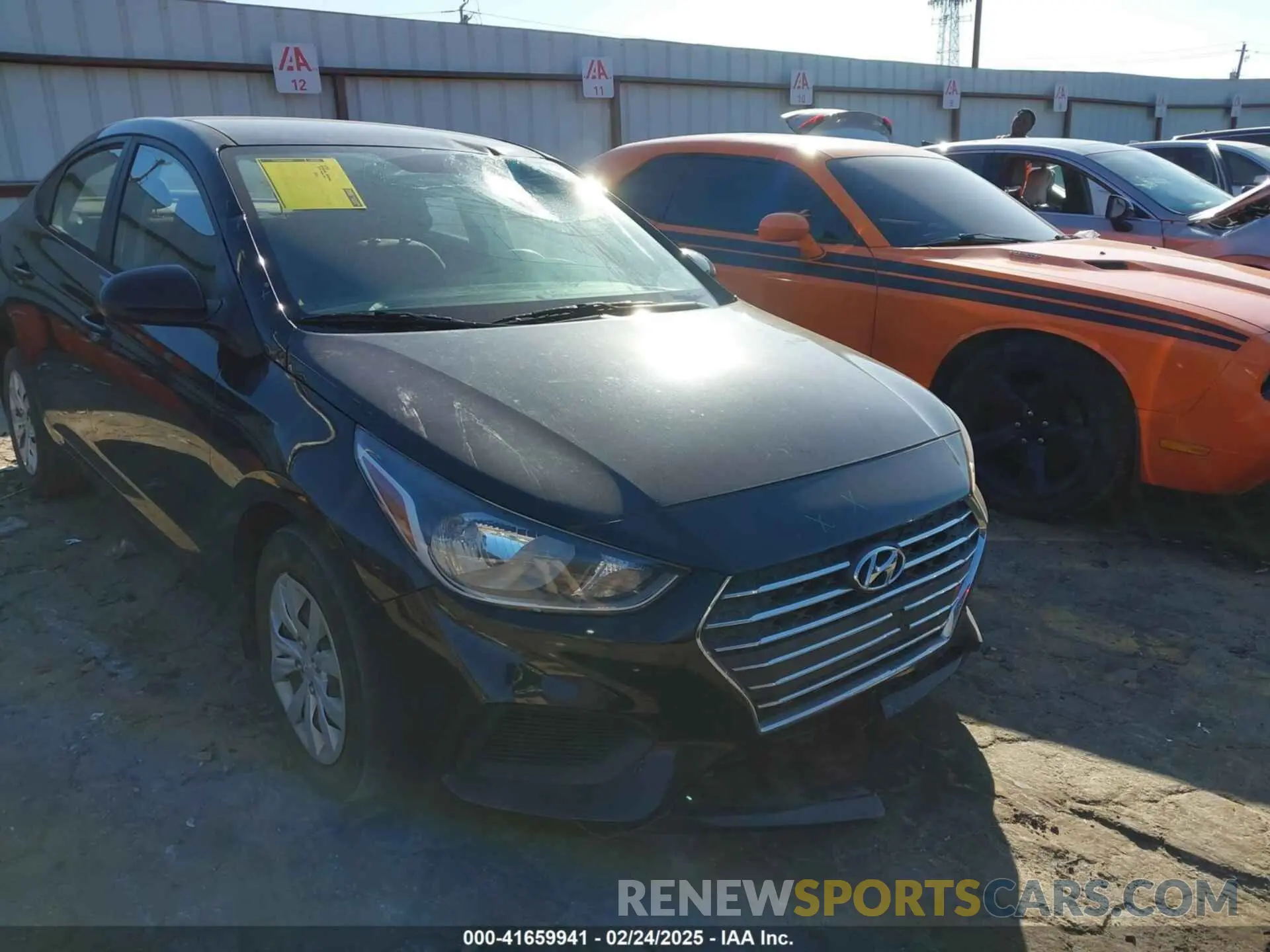 18 Photograph of a damaged car 3KPC24A33KE073090 HYUNDAI ACCENT 2019
