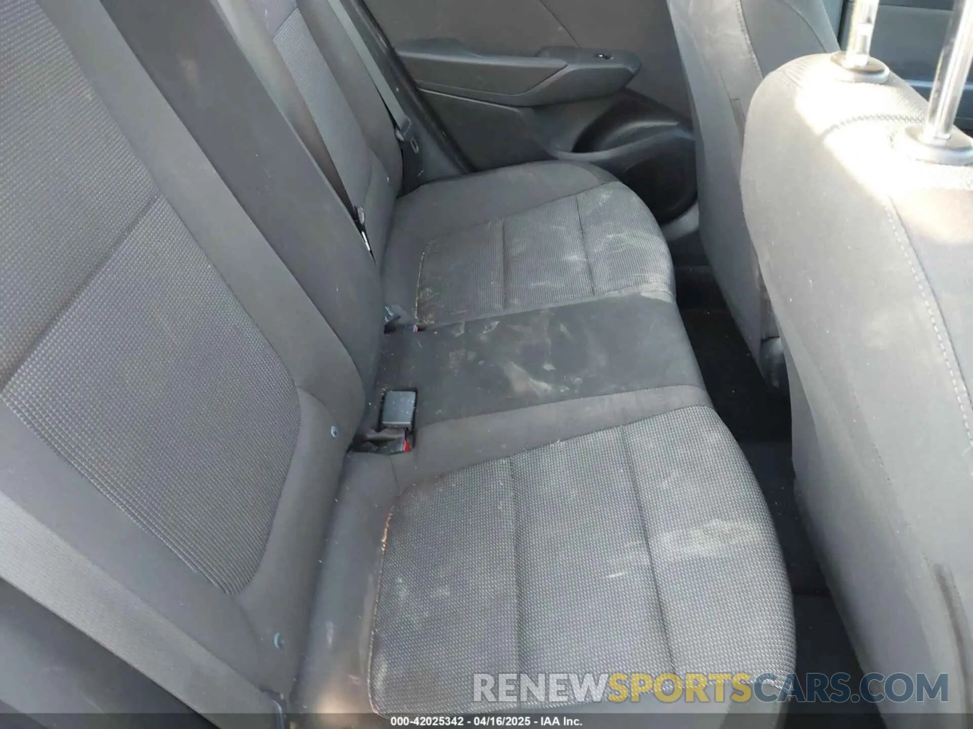 8 Photograph of a damaged car 3KPC24A33KE077656 HYUNDAI ACCENT 2019