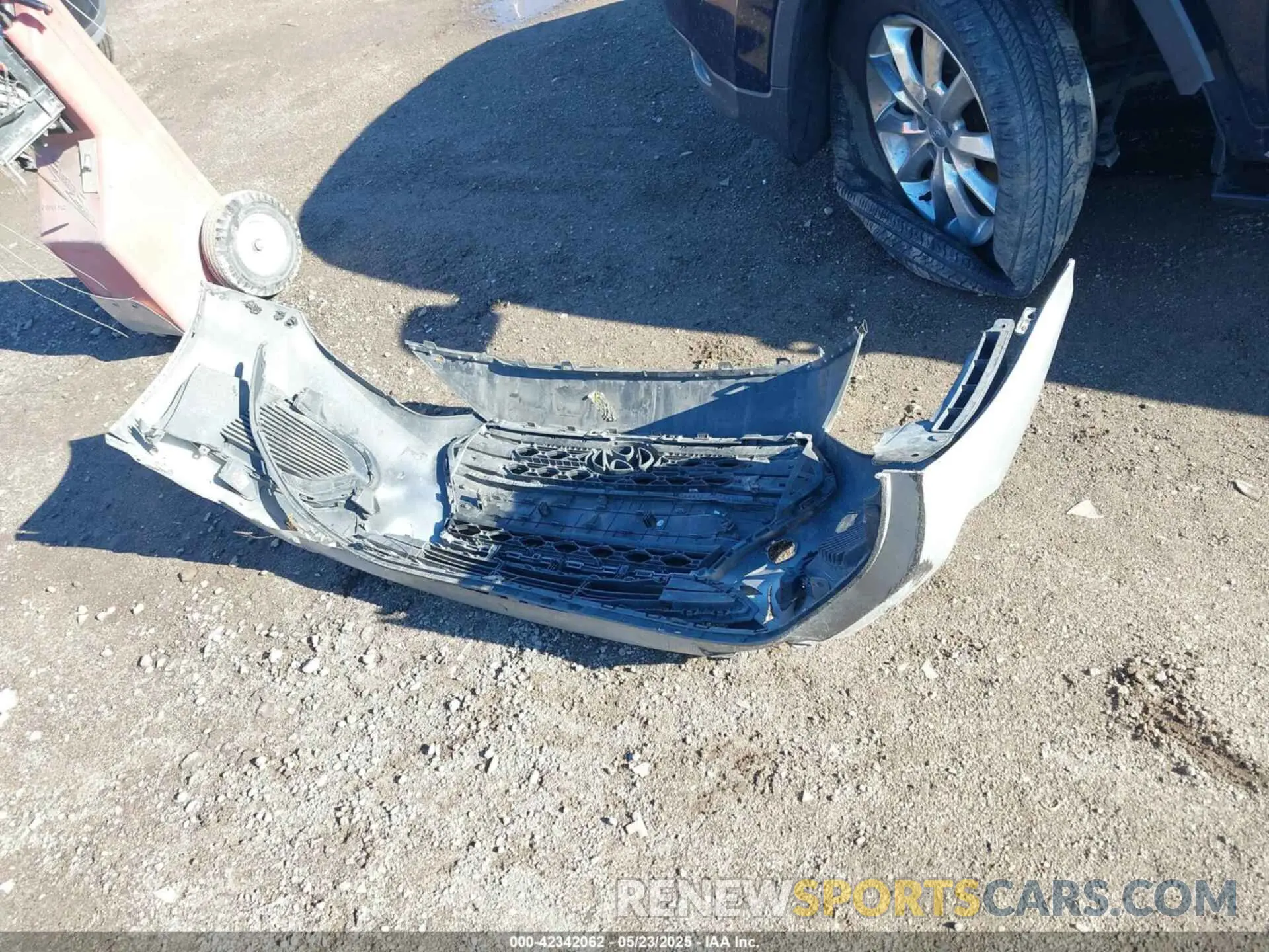 11 Photograph of a damaged car 3KPC24A34KE043001 HYUNDAI ACCENT 2019