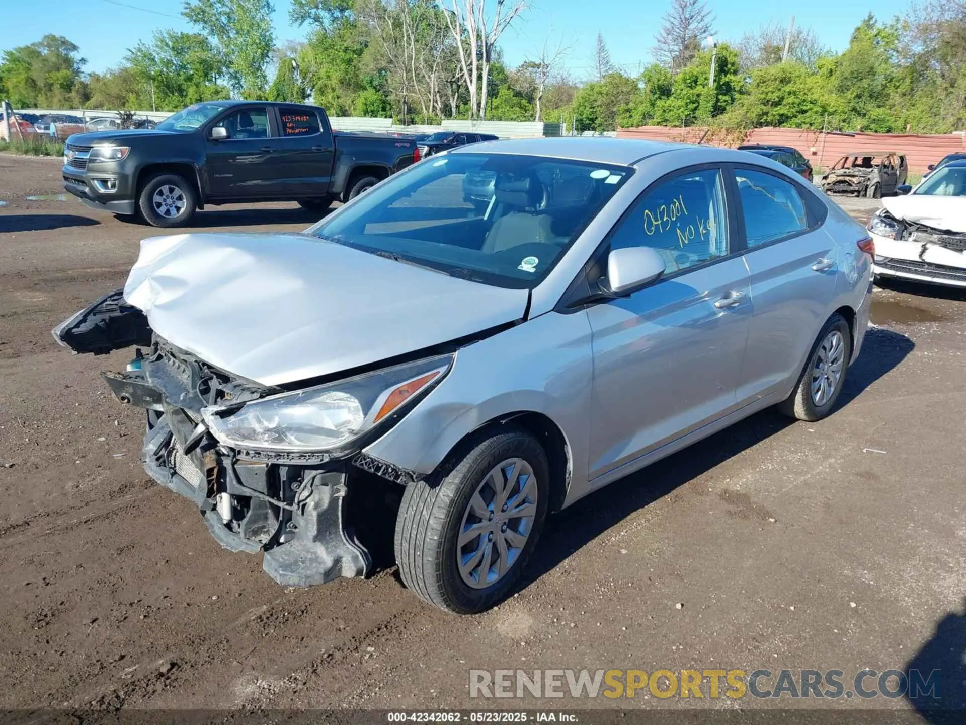 2 Photograph of a damaged car 3KPC24A34KE043001 HYUNDAI ACCENT 2019