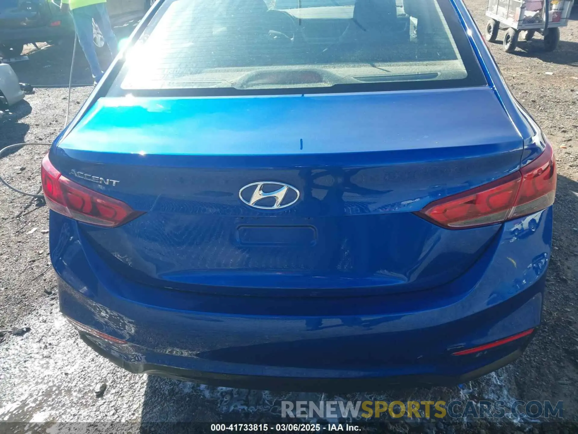 18 Photograph of a damaged car 3KPC24A34KE059814 HYUNDAI ACCENT 2019