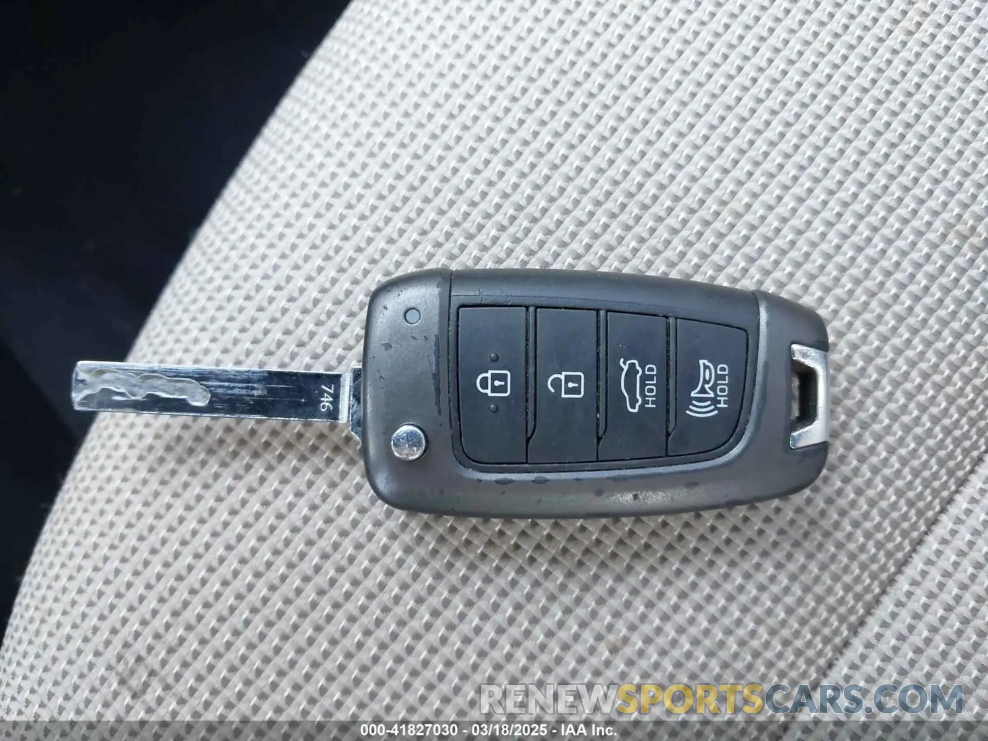 11 Photograph of a damaged car 3KPC24A34KE061885 HYUNDAI ACCENT 2019