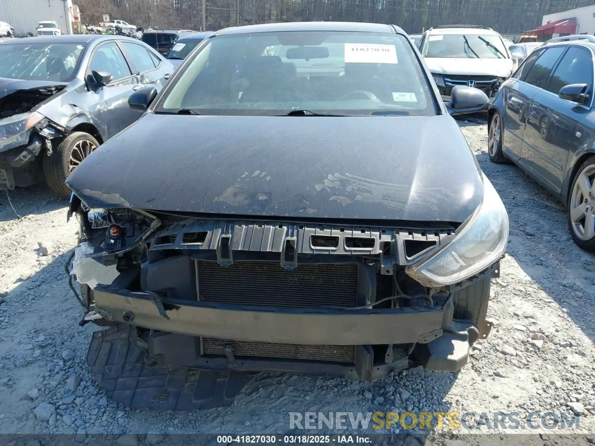 12 Photograph of a damaged car 3KPC24A34KE061885 HYUNDAI ACCENT 2019