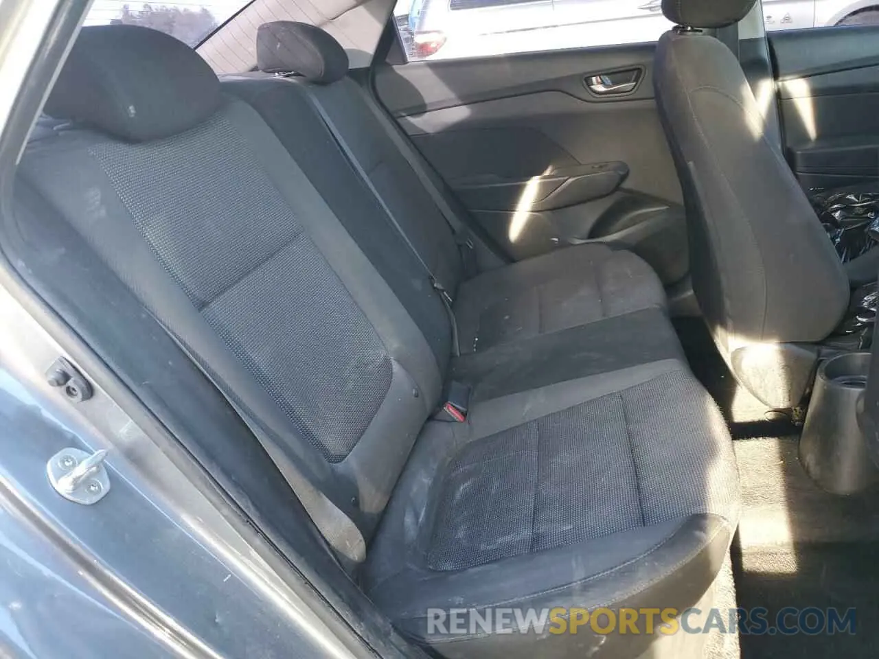 10 Photograph of a damaged car 3KPC24A34KE073633 HYUNDAI ACCENT 2019
