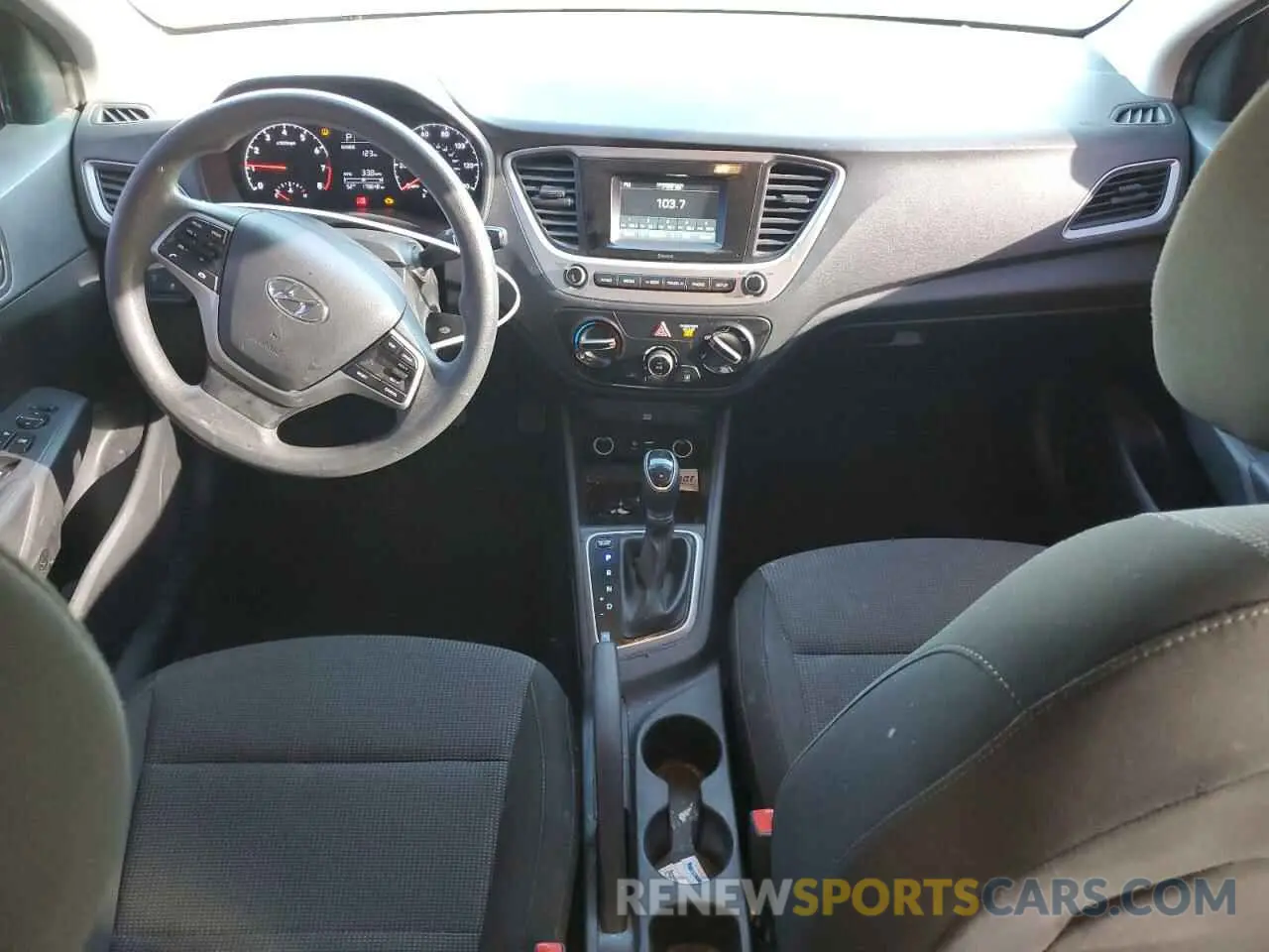 8 Photograph of a damaged car 3KPC24A34KE073633 HYUNDAI ACCENT 2019