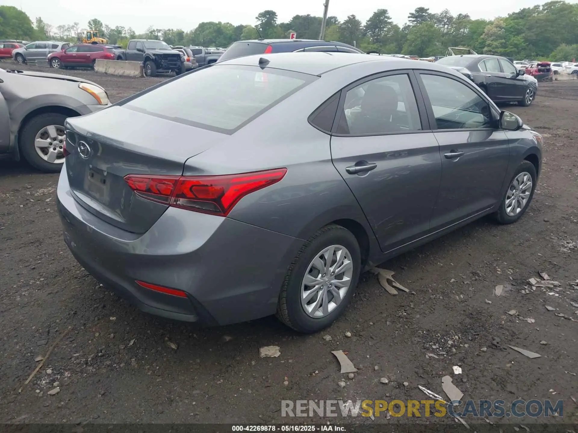 4 Photograph of a damaged car 3KPC24A34KE087001 HYUNDAI ACCENT 2019