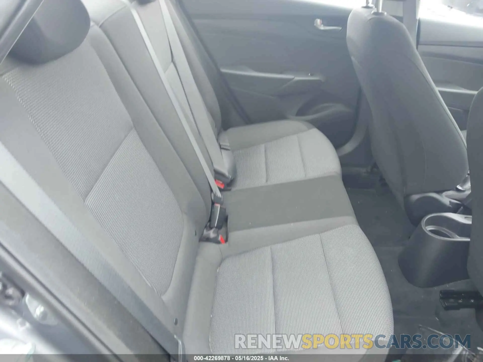 8 Photograph of a damaged car 3KPC24A34KE087001 HYUNDAI ACCENT 2019