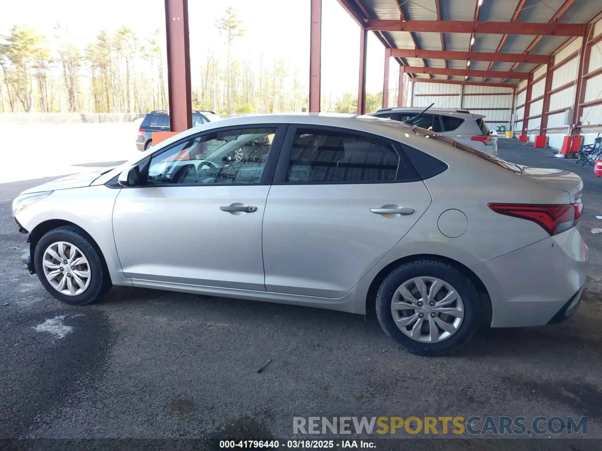 15 Photograph of a damaged car 3KPC24A34KE088438 HYUNDAI ACCENT 2019