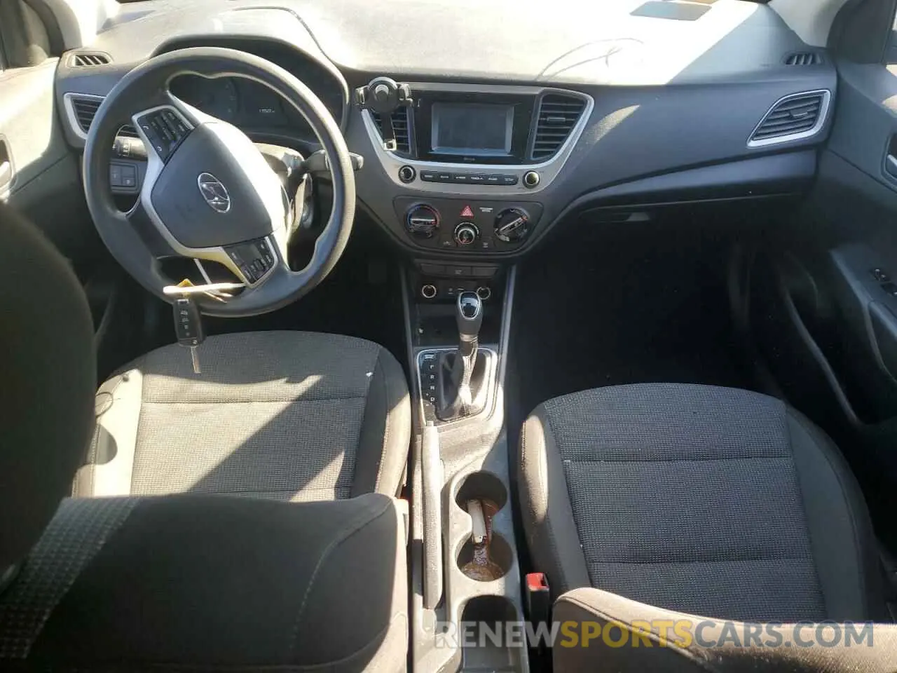 8 Photograph of a damaged car 3KPC24A35KE042164 HYUNDAI ACCENT 2019