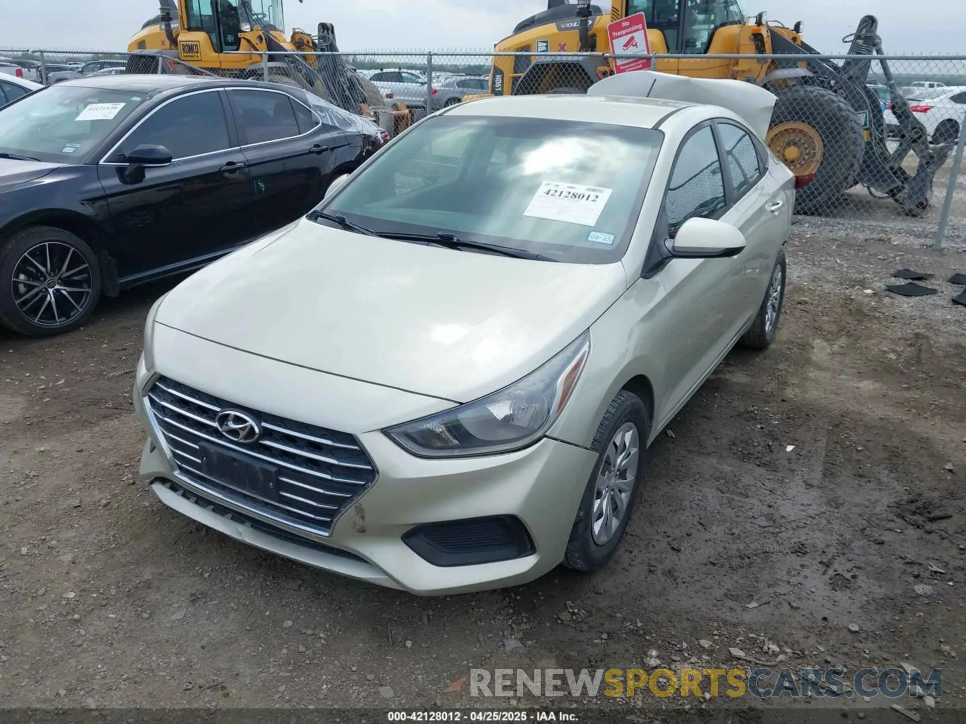 2 Photograph of a damaged car 3KPC24A35KE050457 HYUNDAI ACCENT 2019