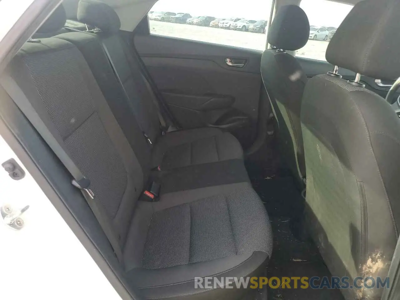 10 Photograph of a damaged car 3KPC24A35KE054086 HYUNDAI ACCENT 2019