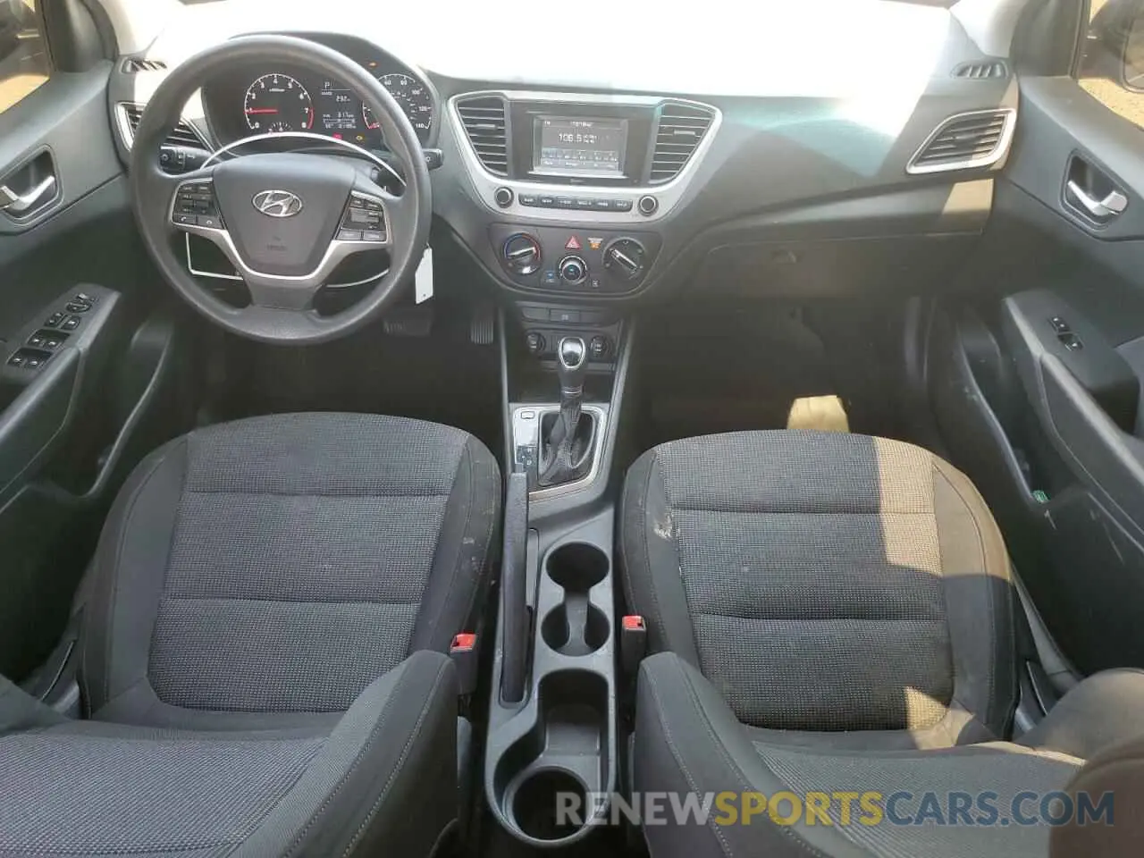 8 Photograph of a damaged car 3KPC24A35KE062334 HYUNDAI ACCENT 2019