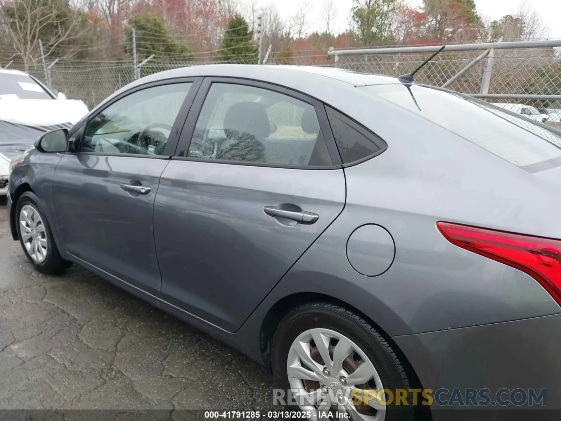 14 Photograph of a damaged car 3KPC24A35KE063726 HYUNDAI ACCENT 2019