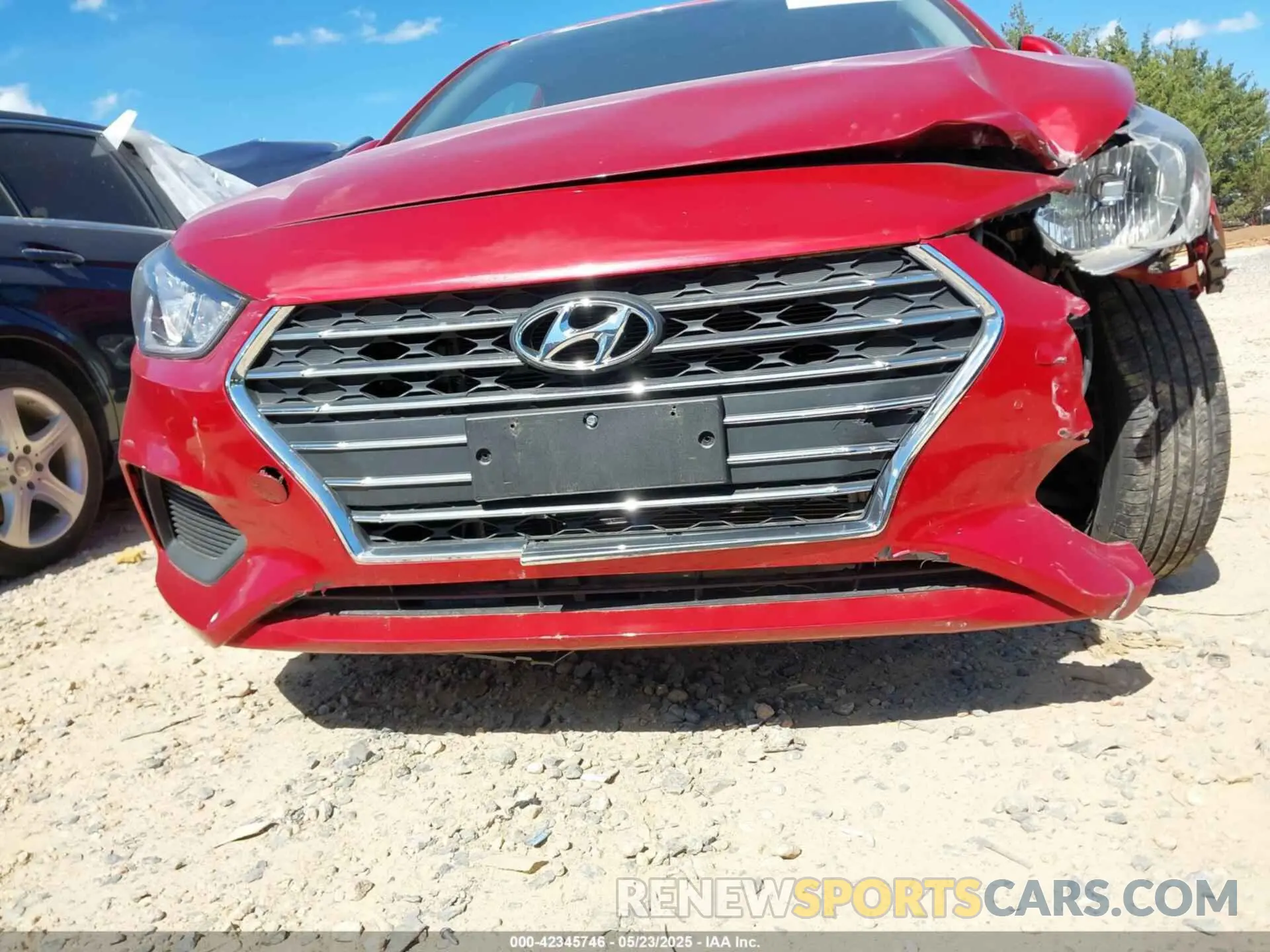 16 Photograph of a damaged car 3KPC24A35KE064617 HYUNDAI ACCENT 2019