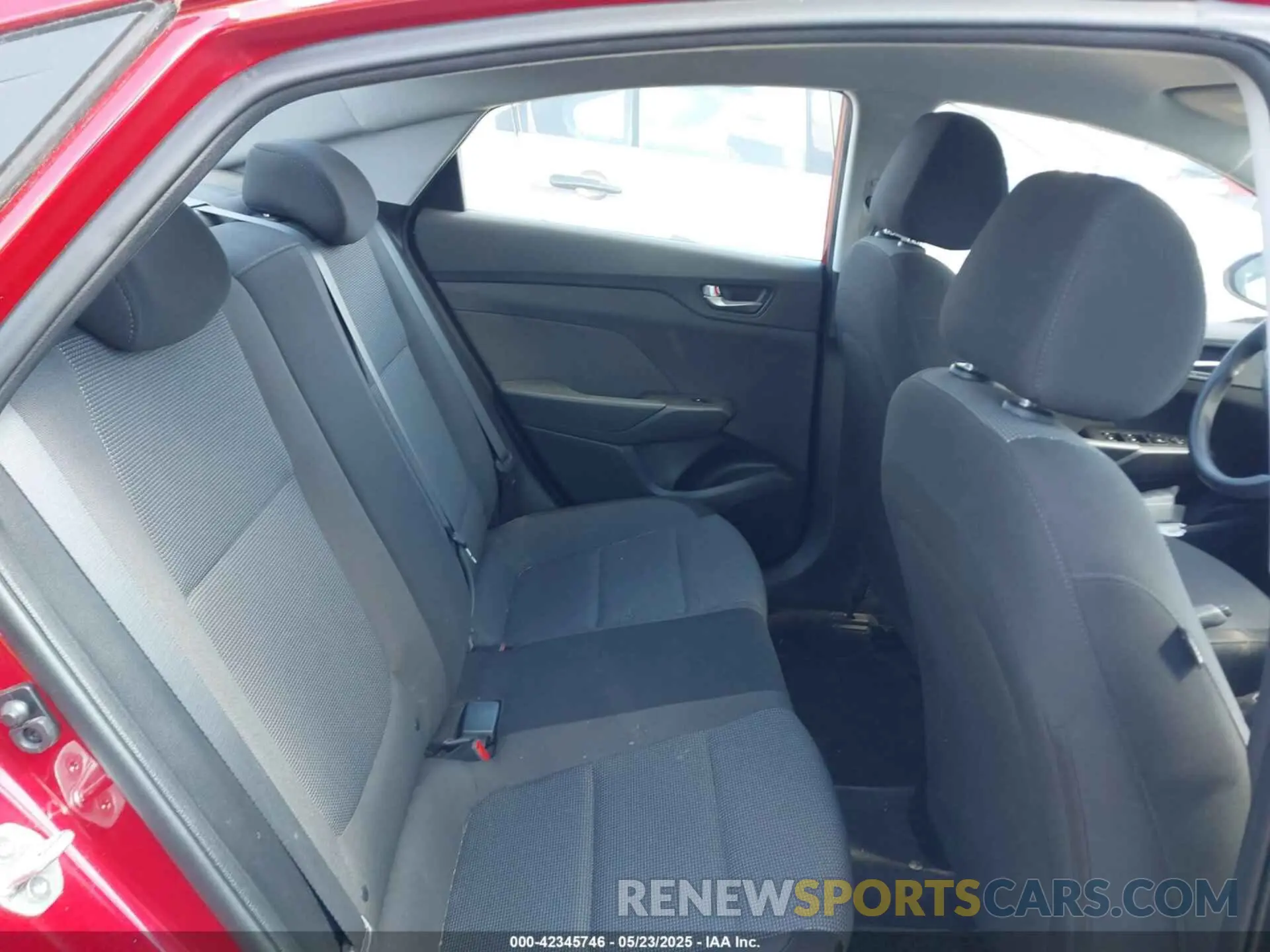 8 Photograph of a damaged car 3KPC24A35KE064617 HYUNDAI ACCENT 2019